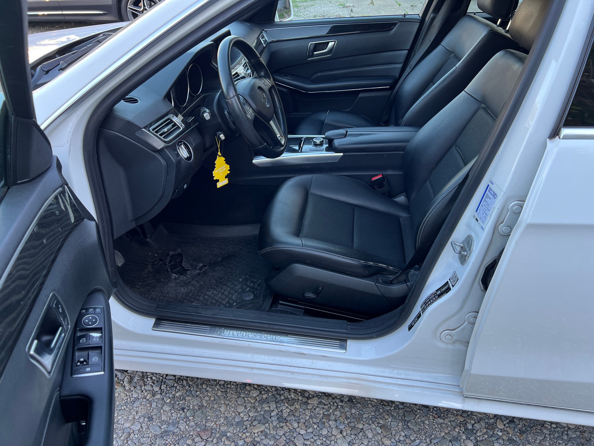 MERCEDES-BENZ E 220 BlueTEC Avantgarde 9G-Tronic-image-8