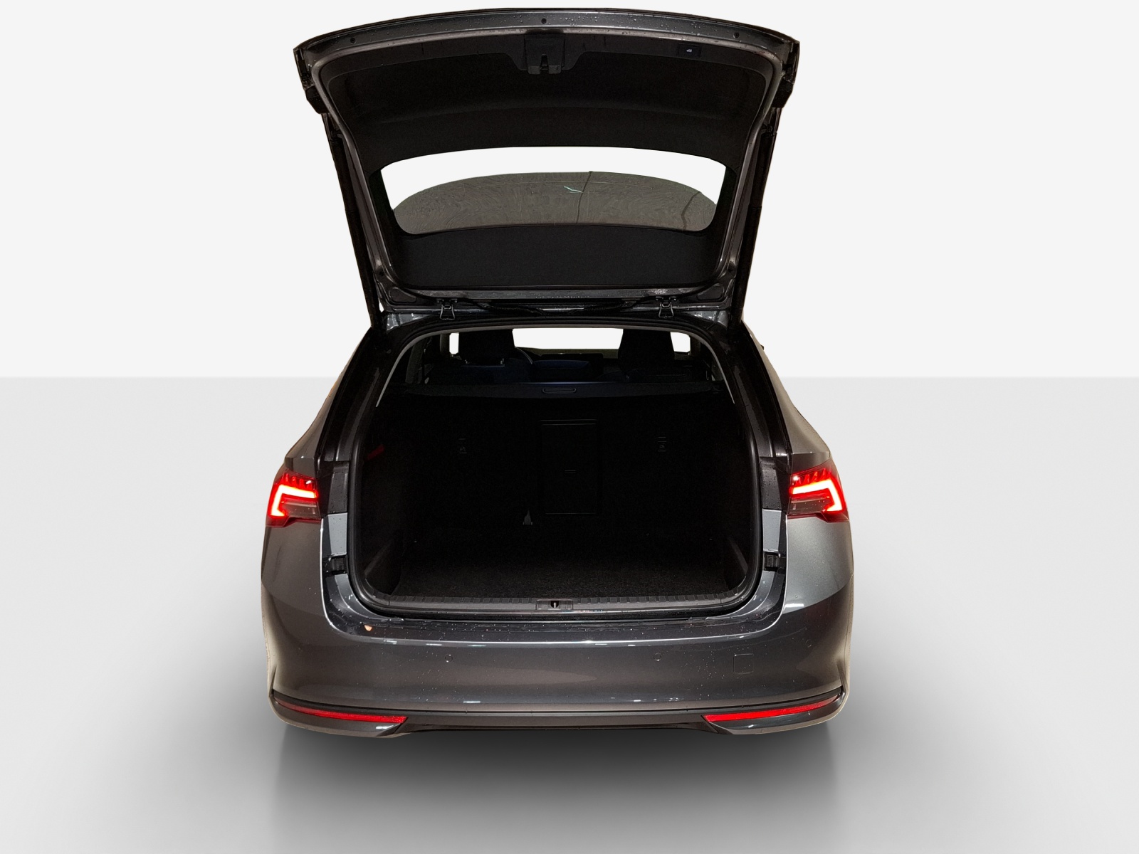SKODA Octavia Combi 1.5 TSI mHEV DSG Dynamic-image-12