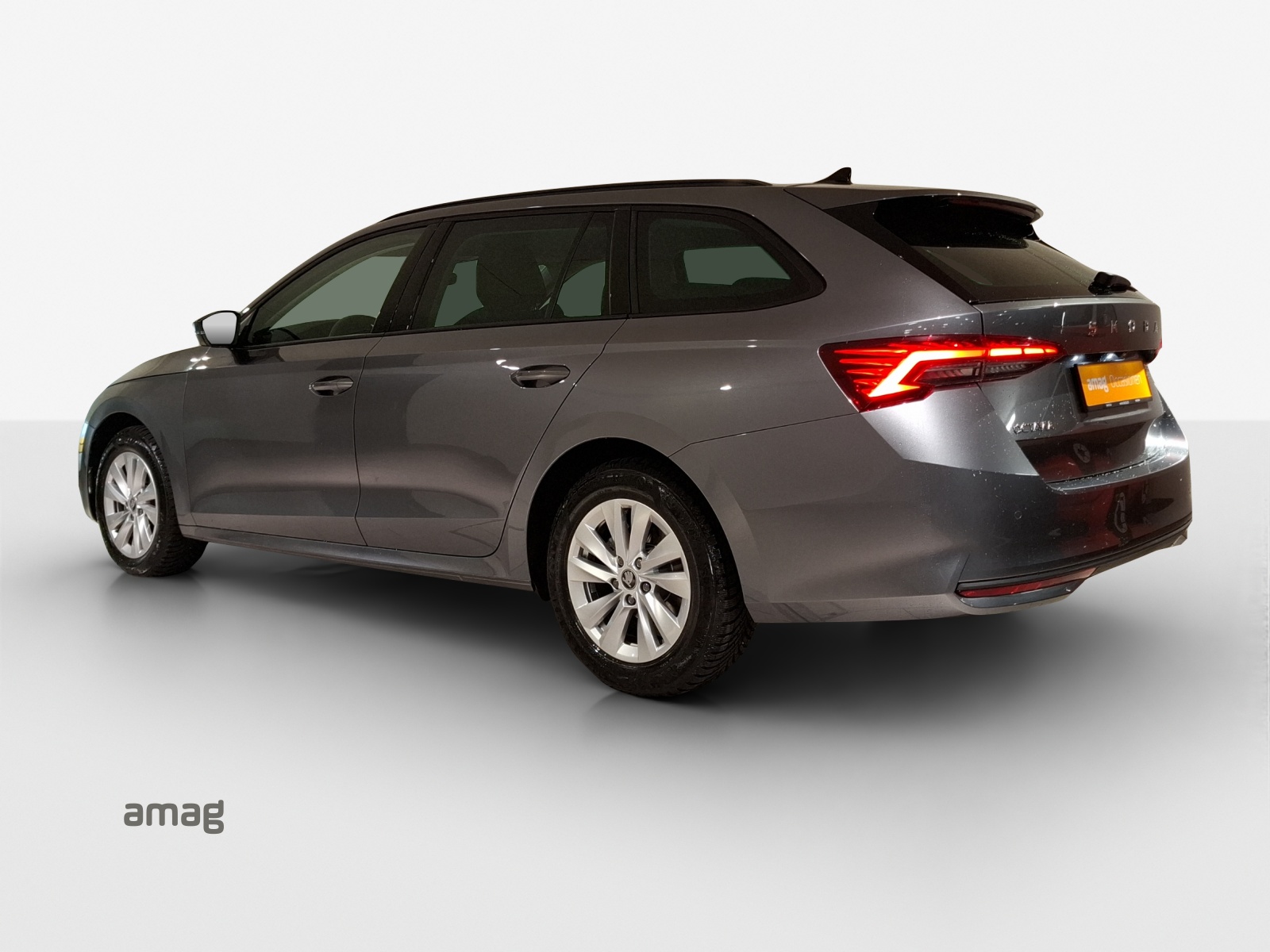SKODA Octavia Combi 1.5 TSI mHEV DSG Dynamic-image-2