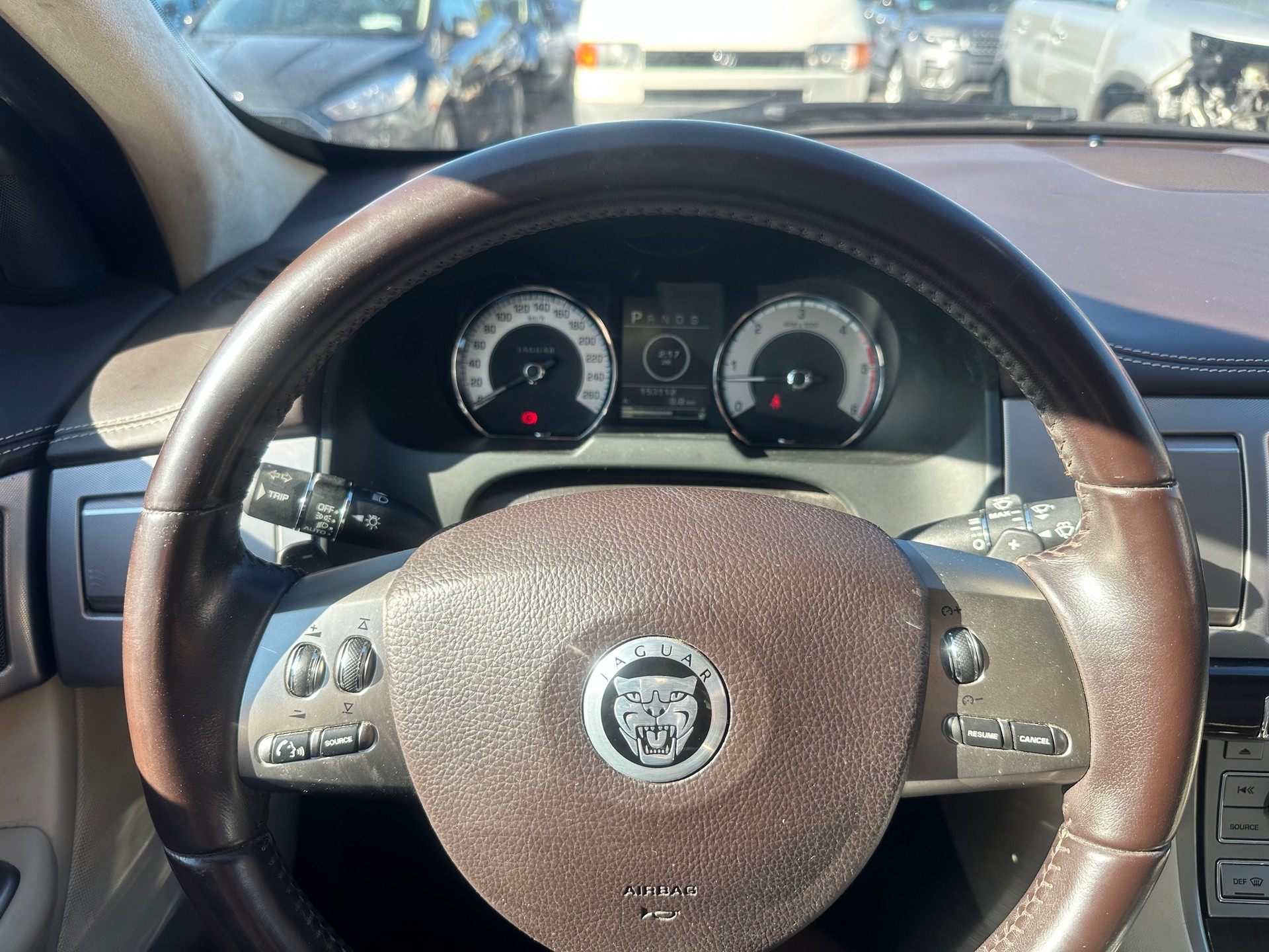 JAGUAR XF 3.0d S V6 Premium Luxury-image-9