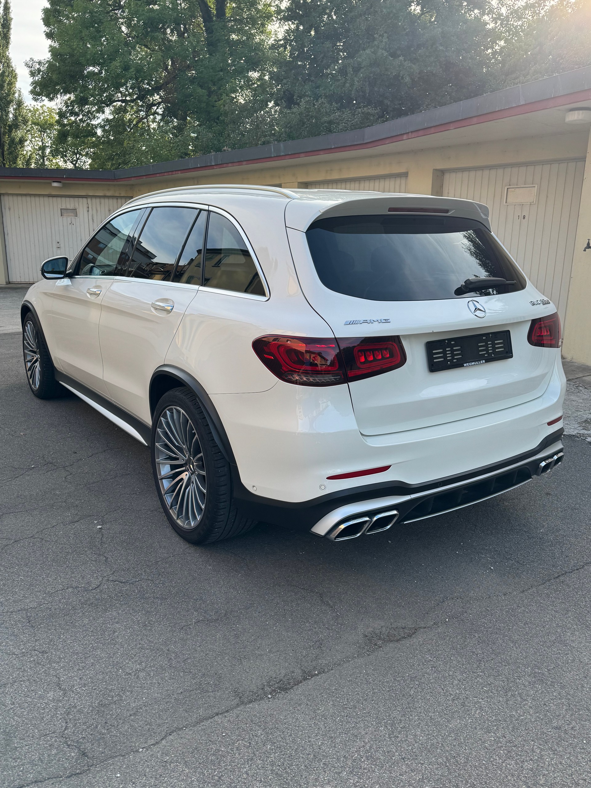 MERCEDES-BENZ GLC 63 S AMG 4m+-image-1