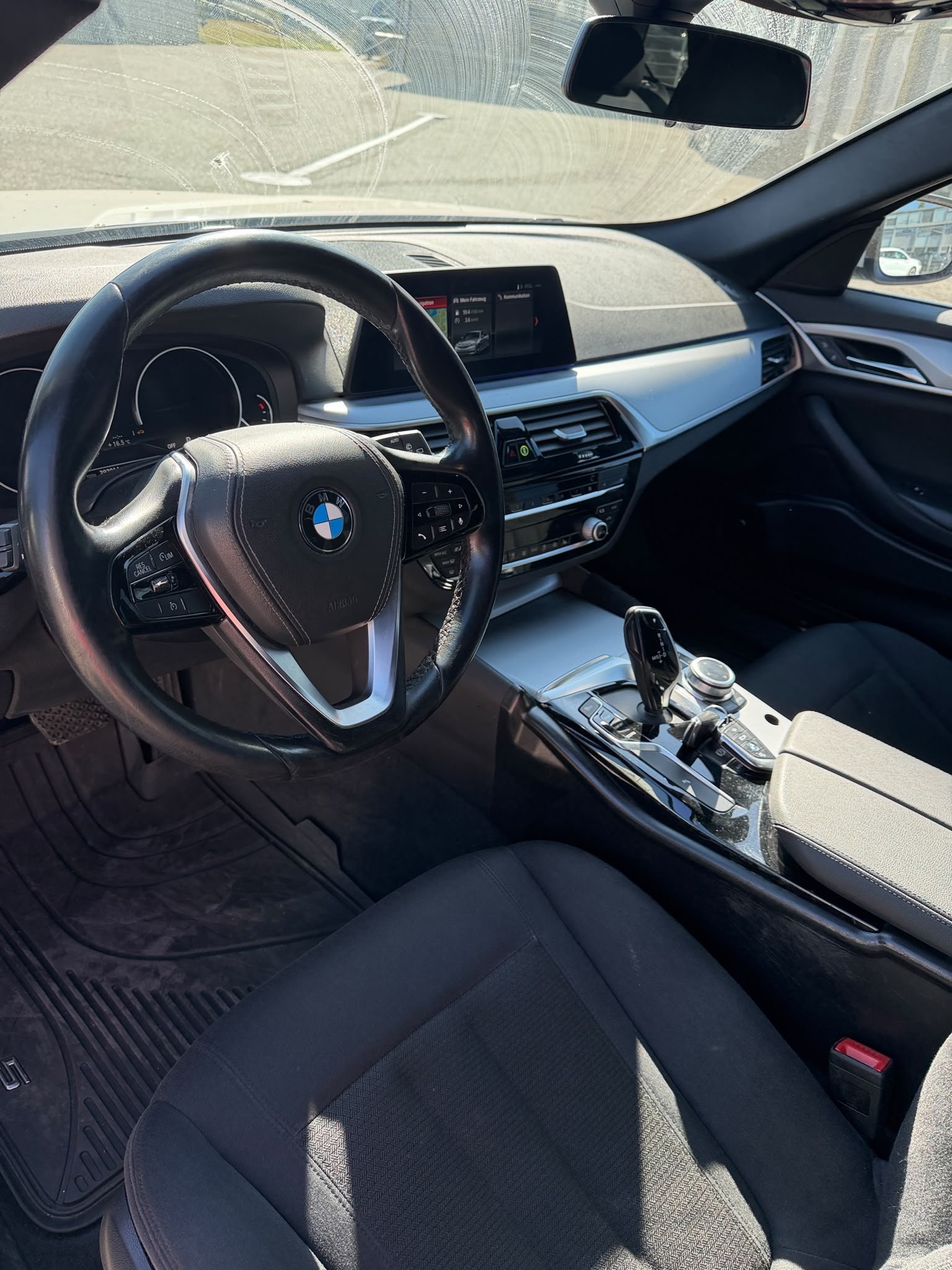 BMW 530 X Drive-image-9