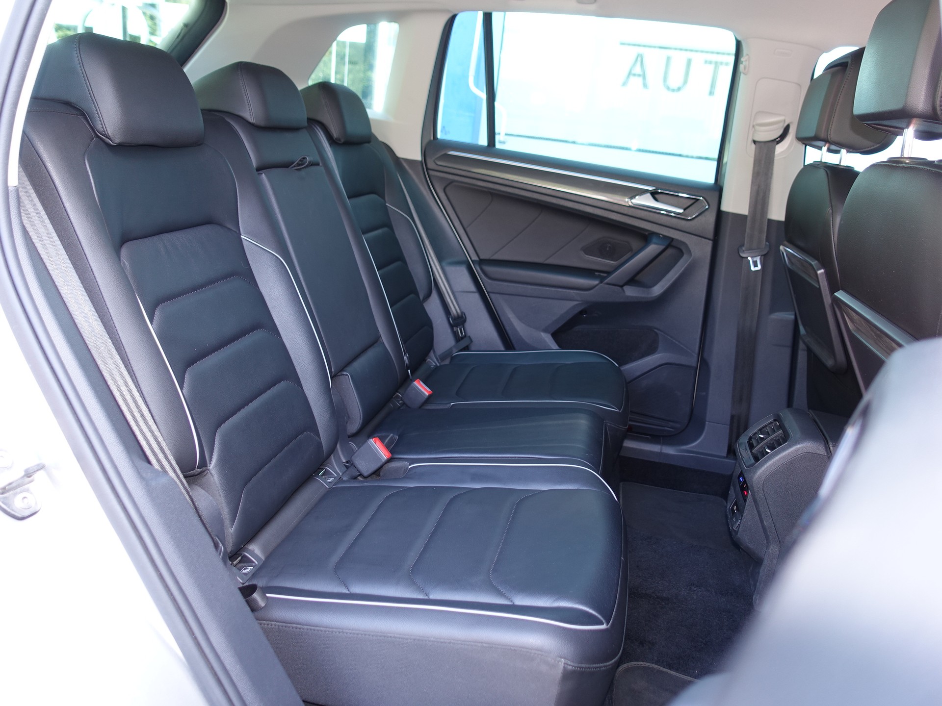 VW Tiguan 1.4TSI Comfortline 4Motion DSG-image-13