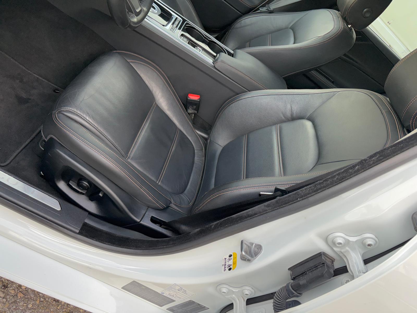 JAGUAR XE E-Performance 20d Prestige Automat MFK 09.2026-image-8