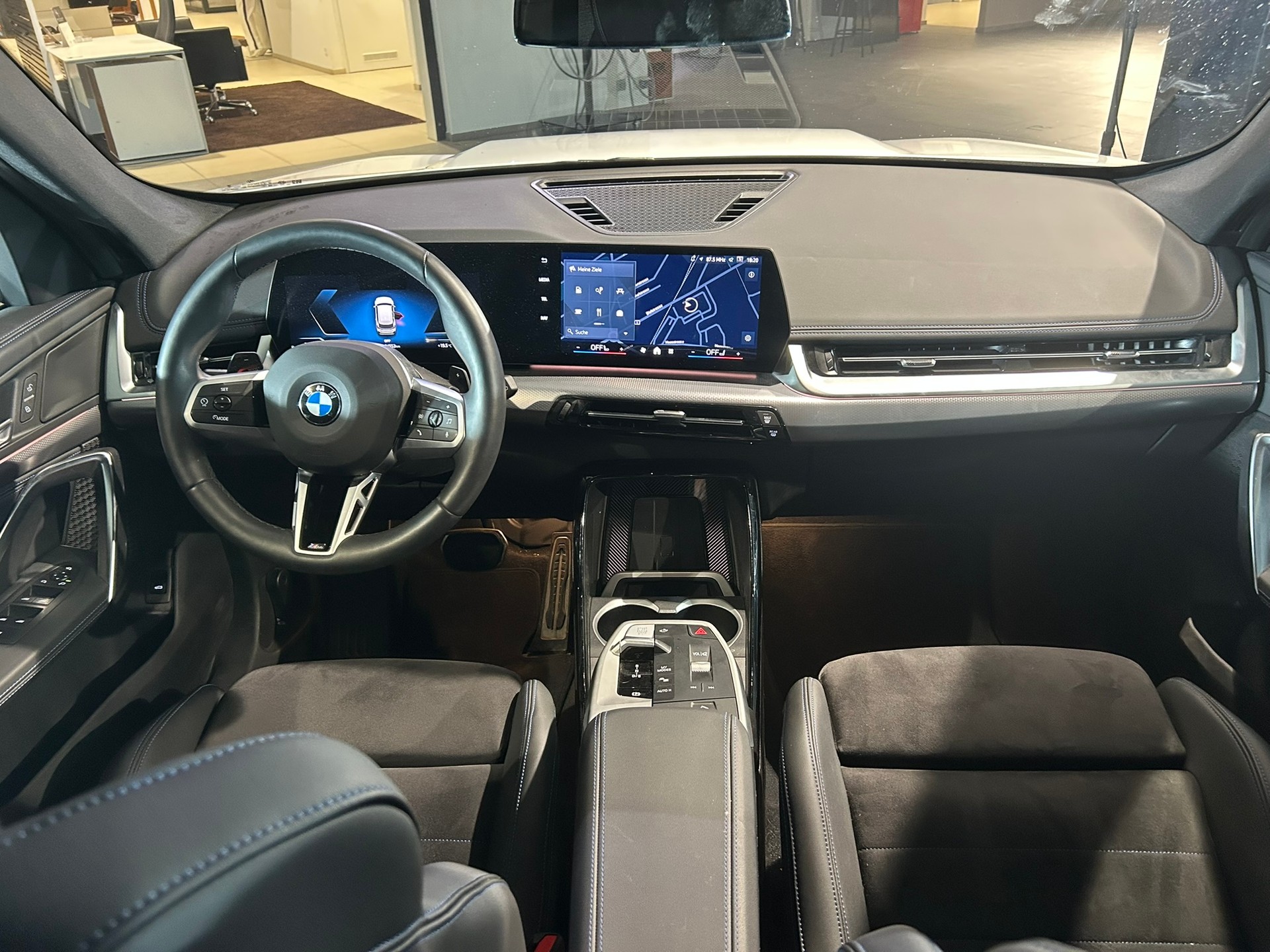 BMW X1 sDrive 20i 48V M Sport-image-31