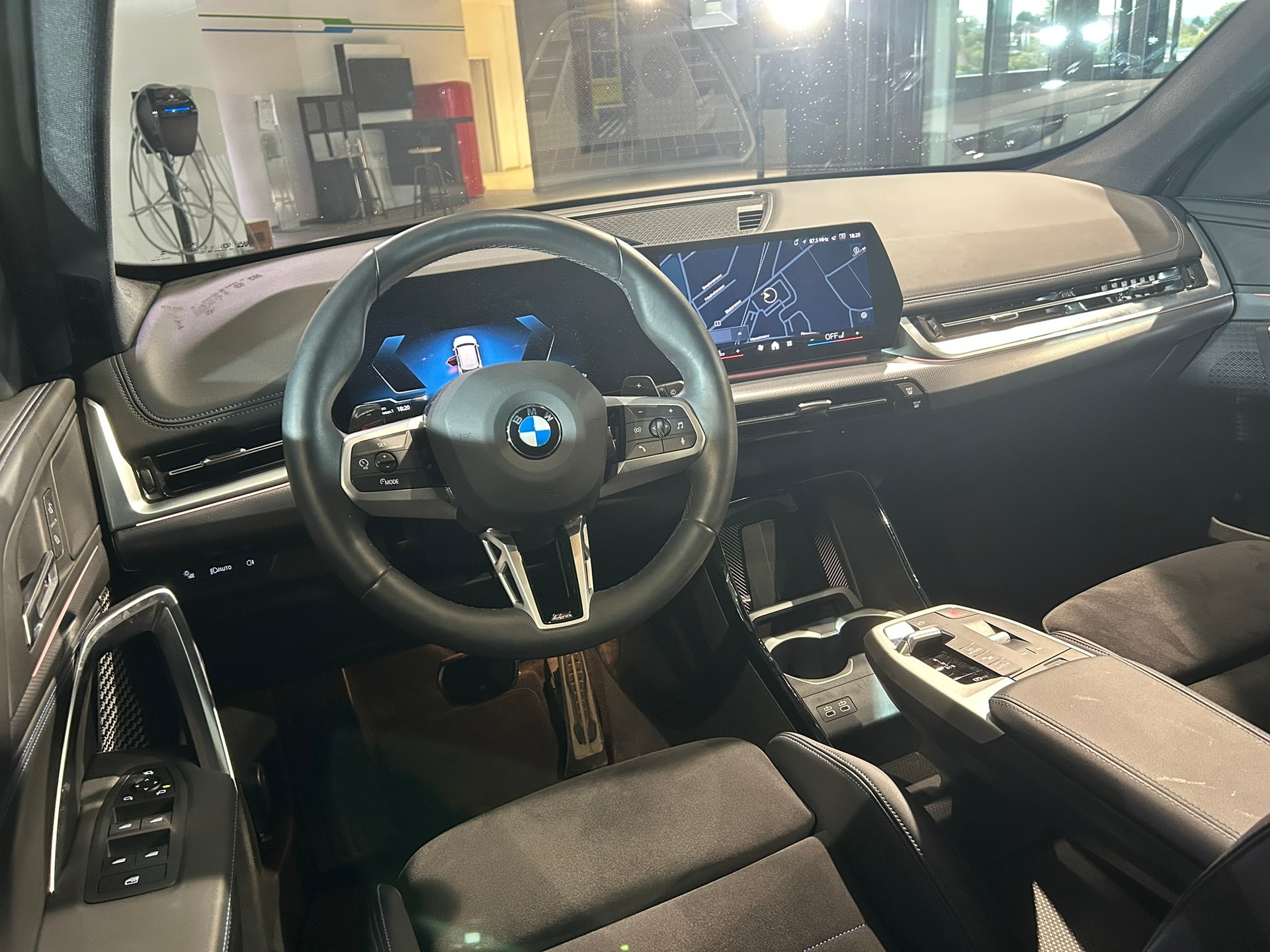 BMW X1 sDrive 20i 48V M Sport-image-24