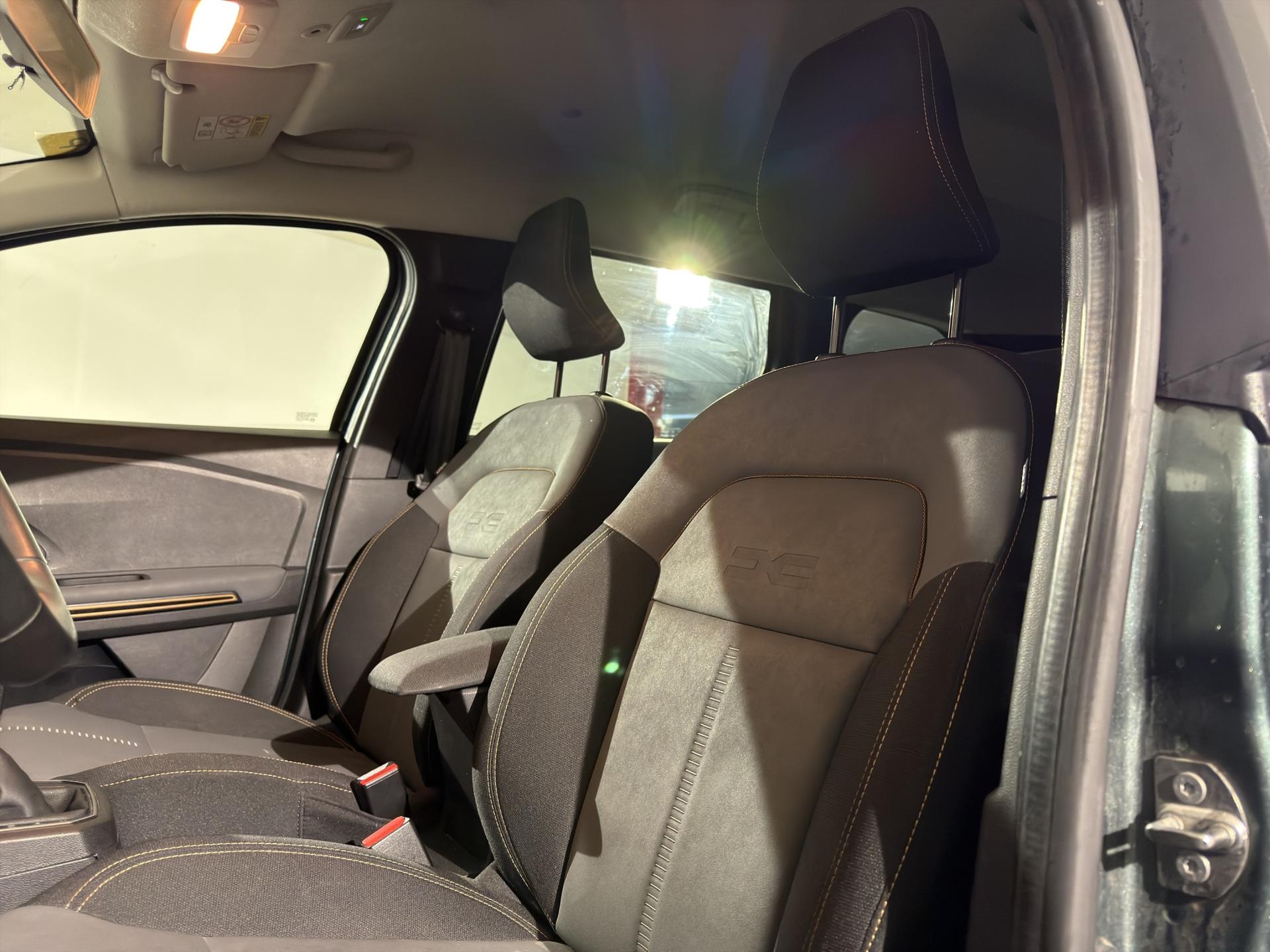 DACIA Jogger HEV 140 Extreme-image-18
