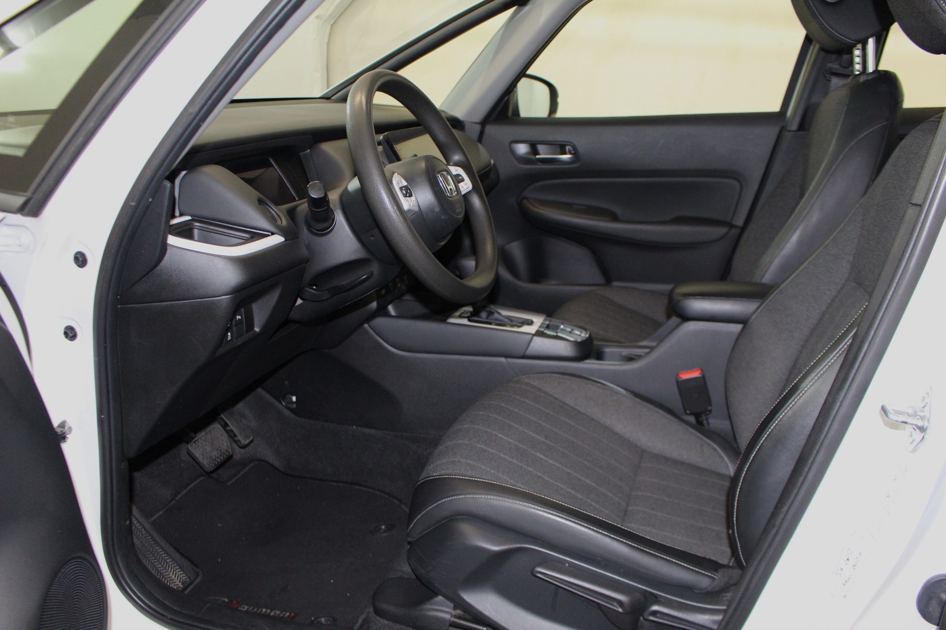 HONDA Jazz 1.5 i-MMD Elegance-image-6