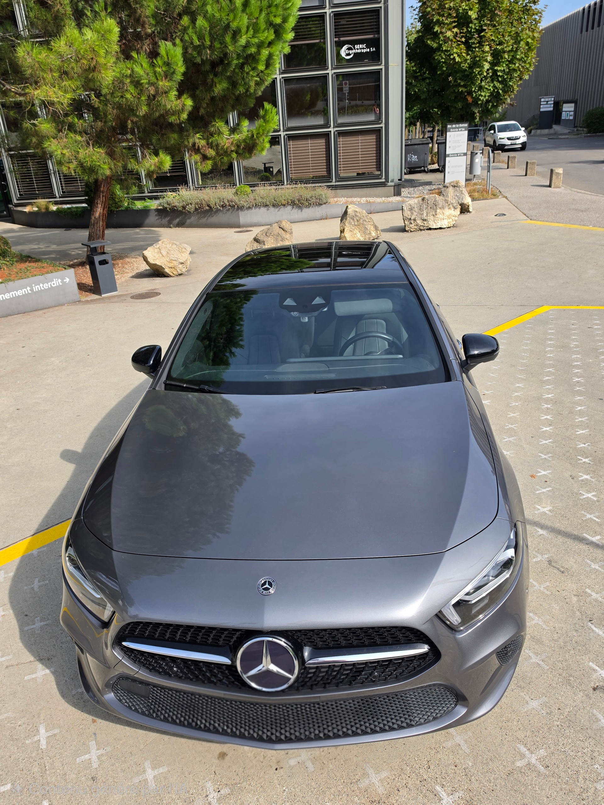 MERCEDES-BENZ A 250 e Progressive-image-1