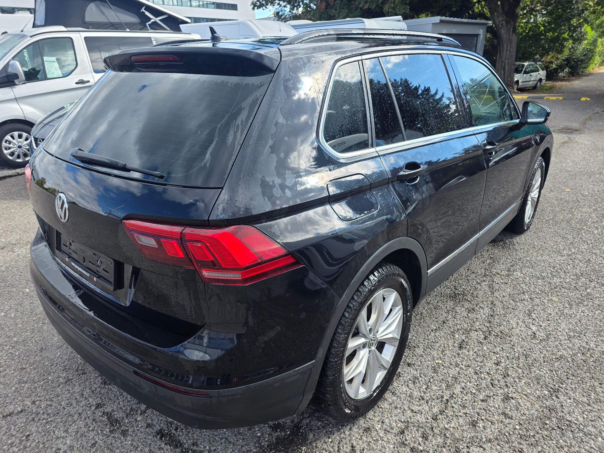 VW Tiguan 2.0TSI Comfortline 4Motion DSG-image-3