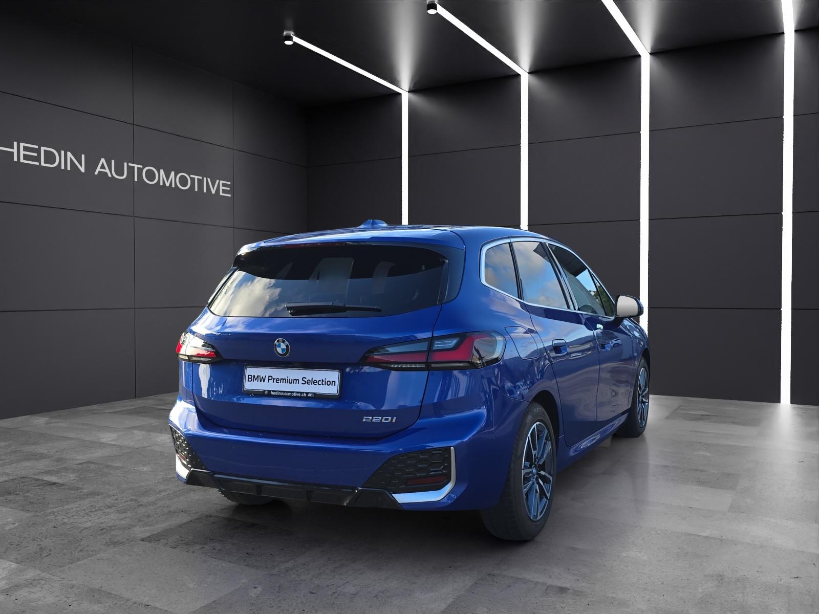 BMW 220i Active Tourer M Sport-image-8