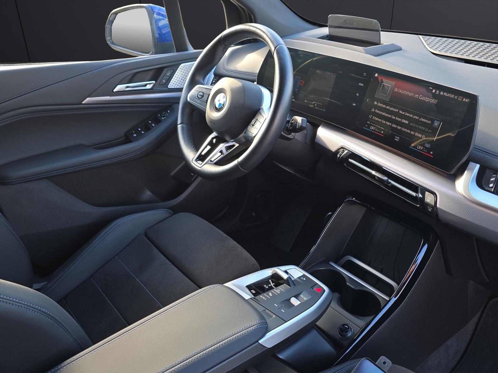 BMW 220i Active Tourer M Sport-image-10