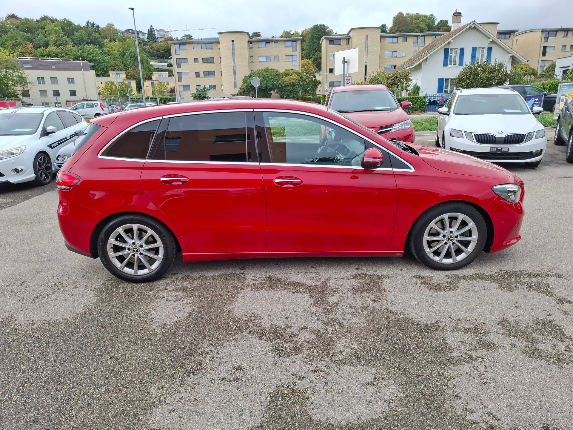 MERCEDES-BENZ B 220 4Matic AMG Line 7G-DCT-image-5