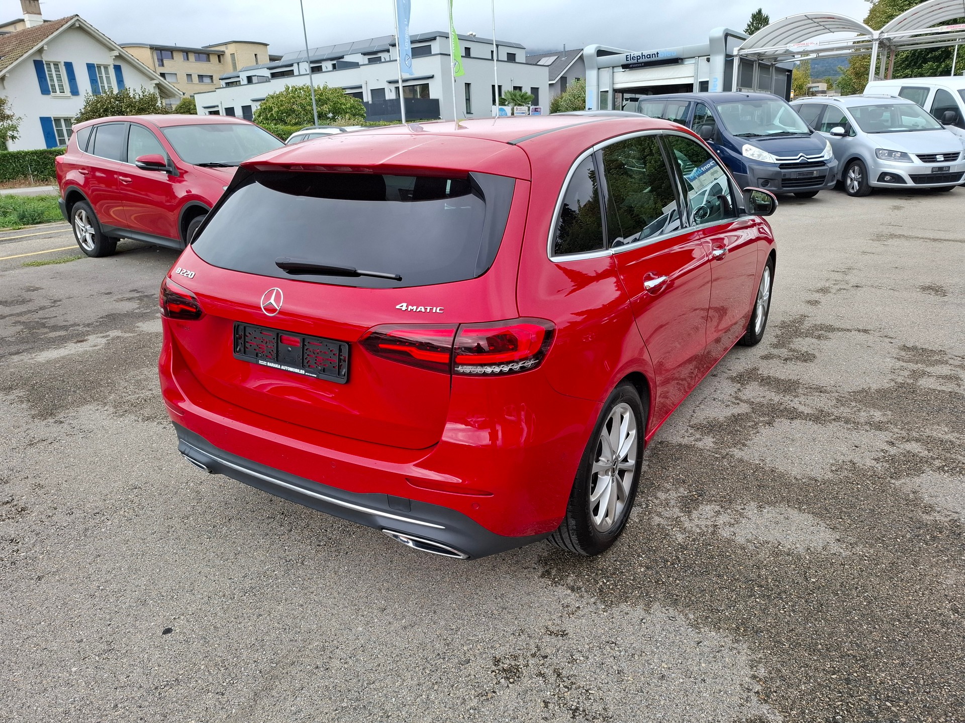 MERCEDES-BENZ B 220 4Matic AMG Line 7G-DCT-image-1