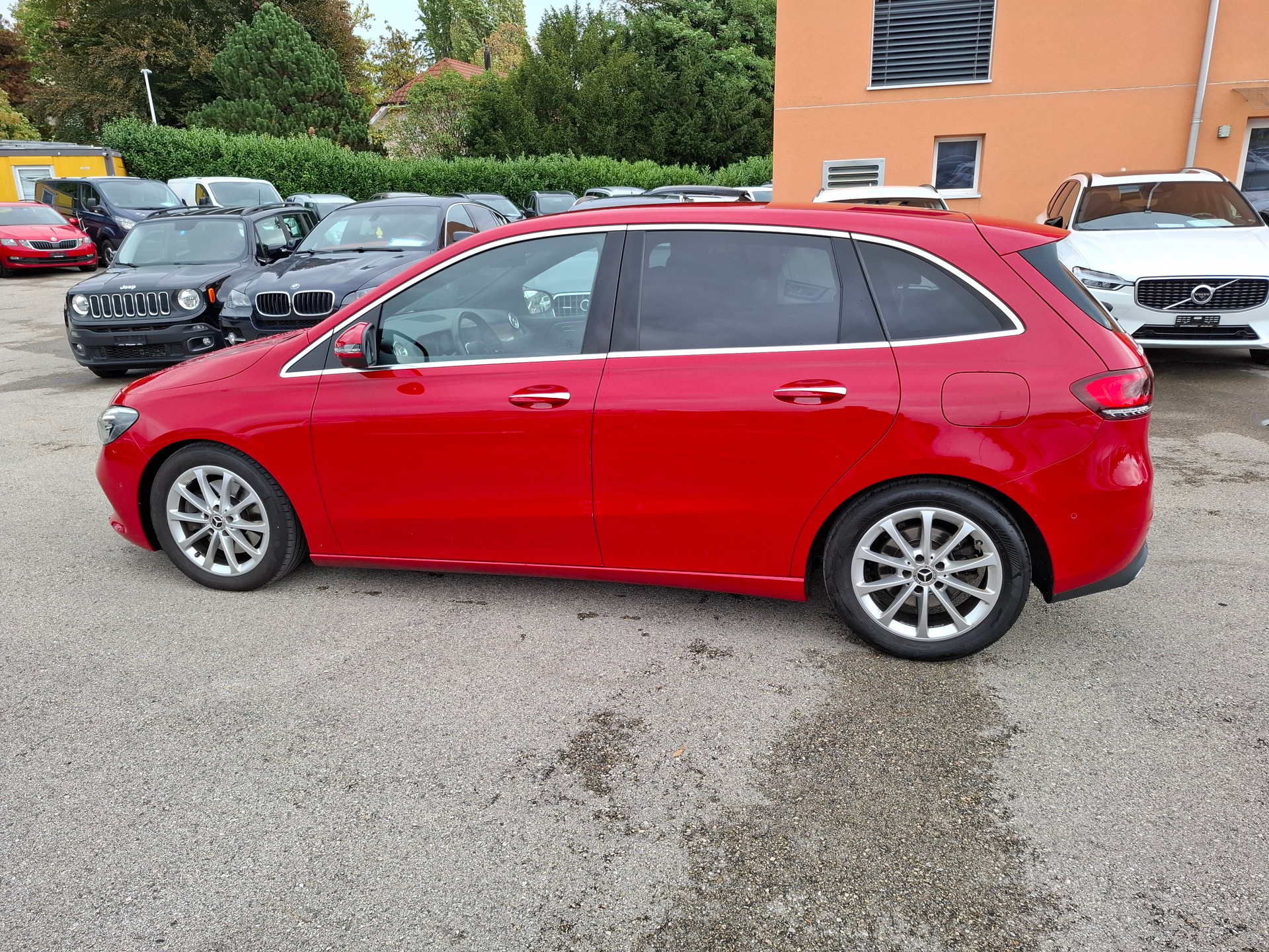 MERCEDES-BENZ B 220 4Matic AMG Line 7G-DCT-image-4