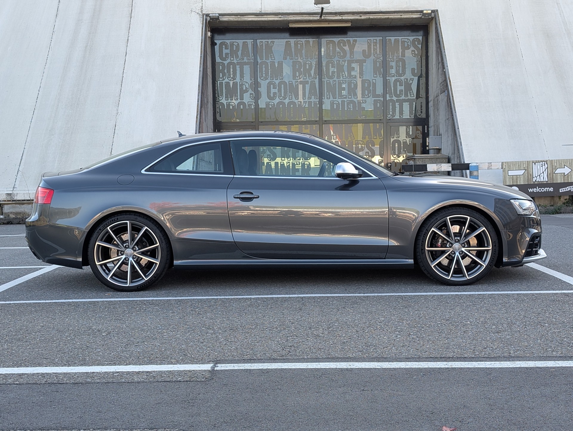 AUDI RS5 4.2 V8 FSI quattro S-Tronic-image-2