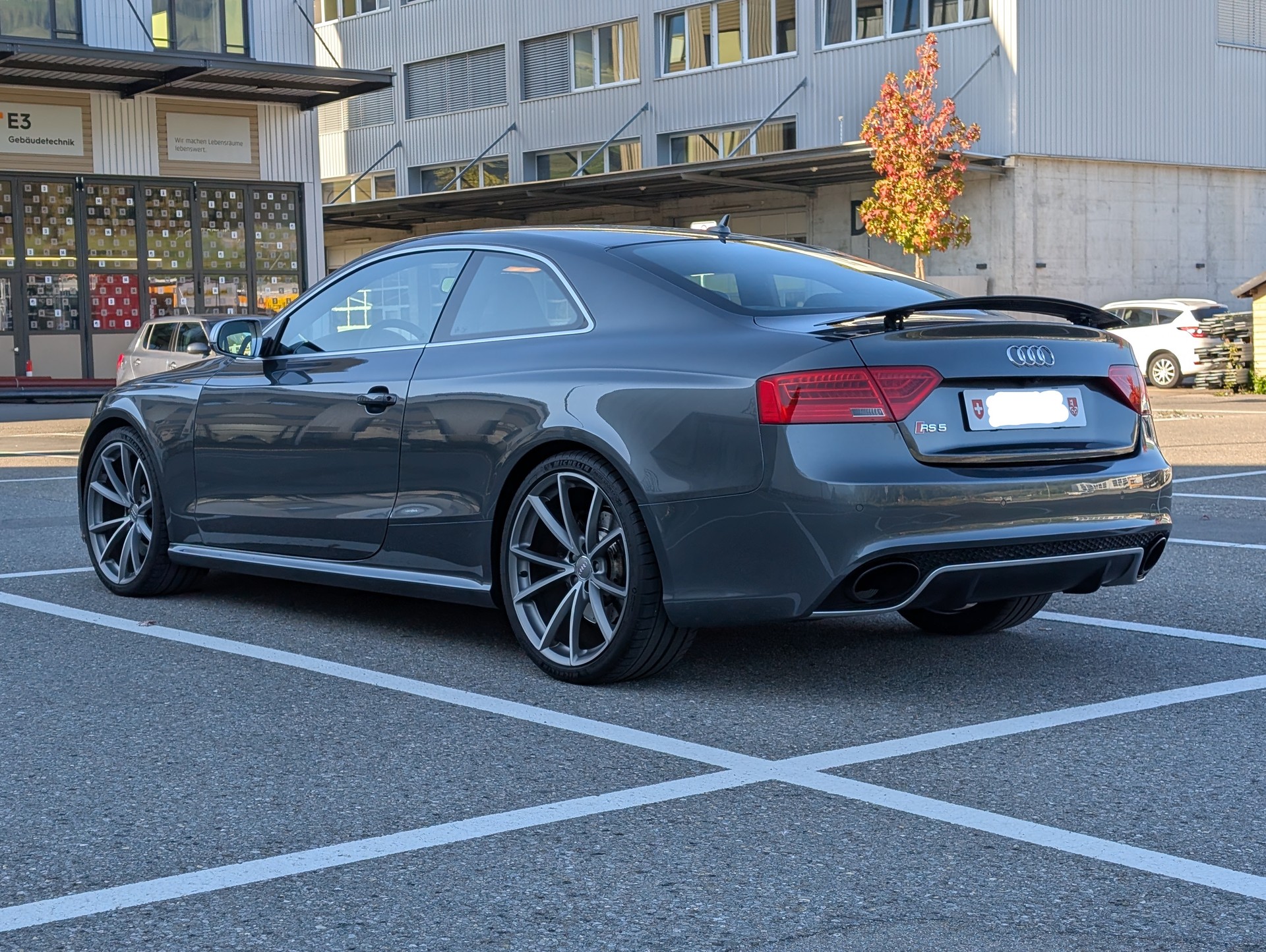AUDI RS5 4.2 V8 FSI quattro S-Tronic-image-8