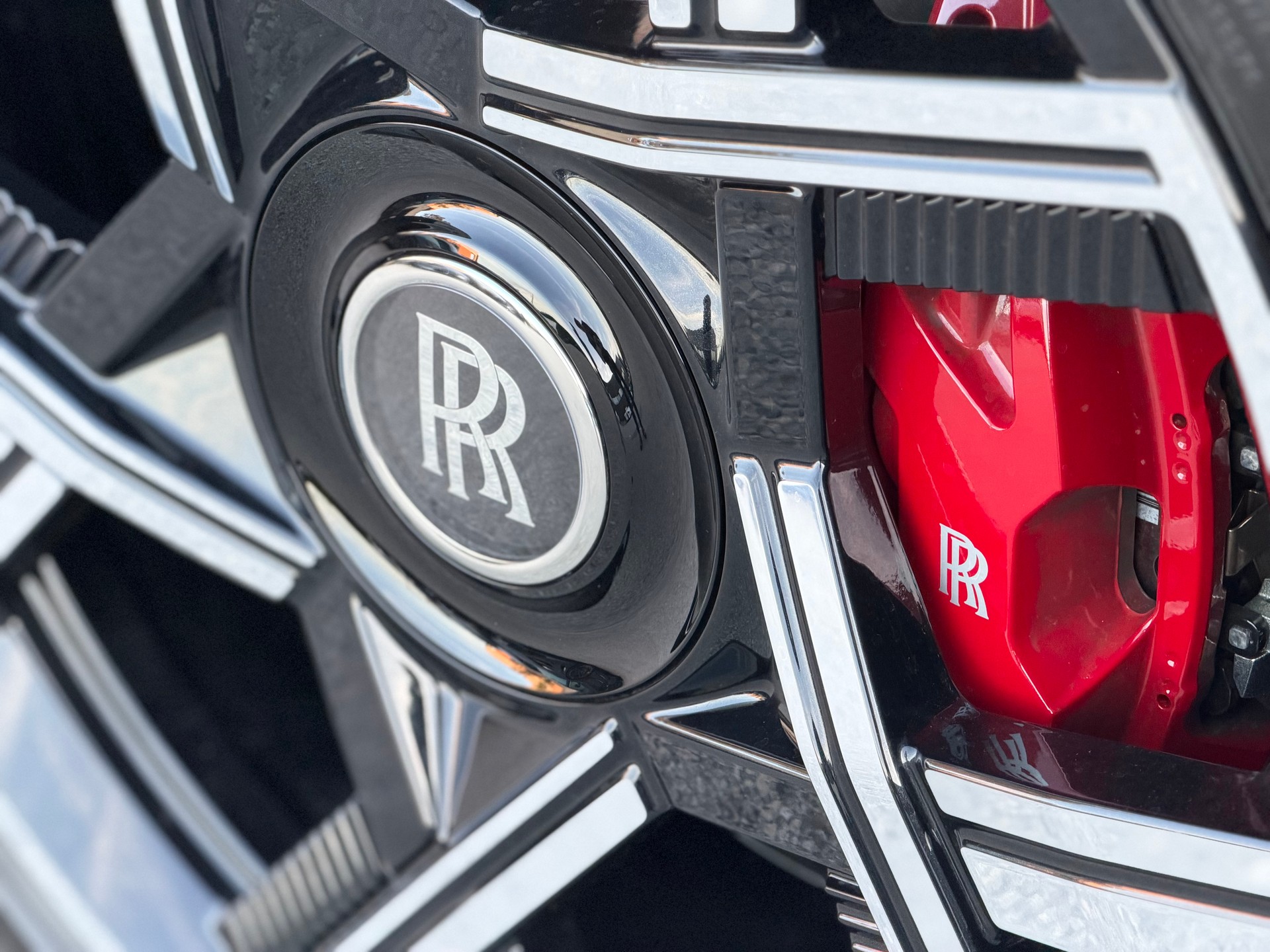 ROLLS-ROYCE Cullinan 6.7 V12 Black Badge-image-10