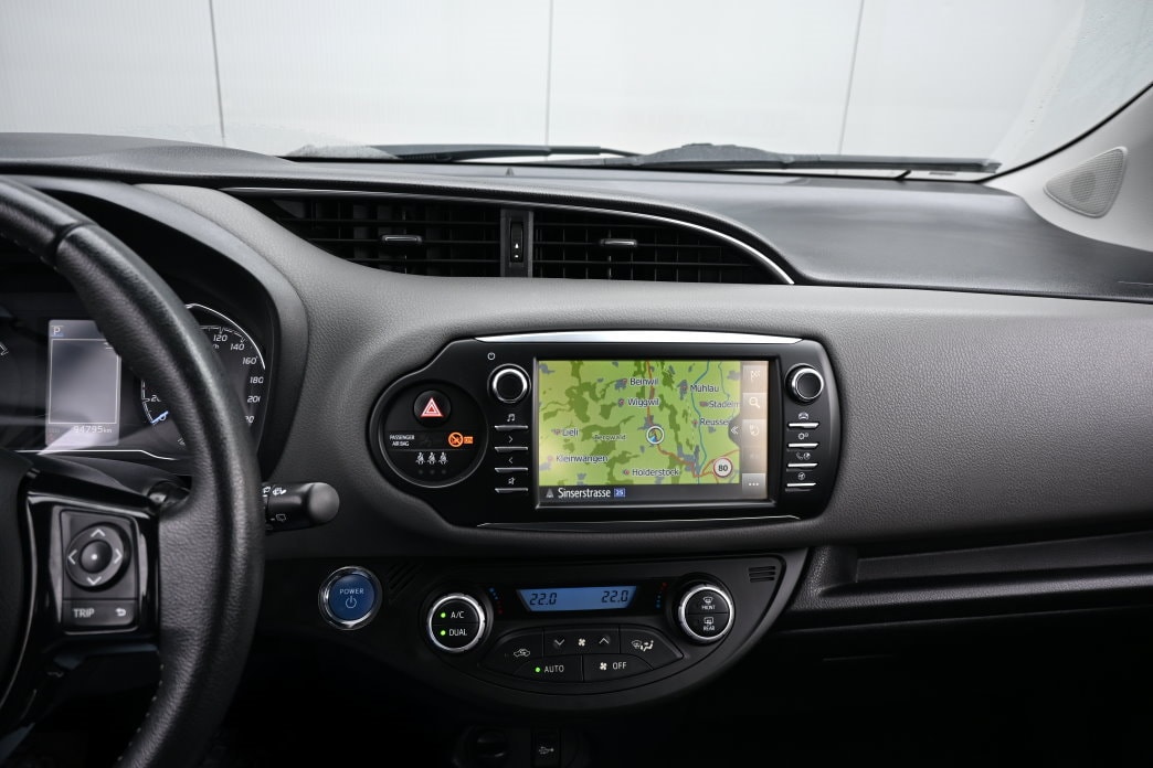 TOYOTA Yaris 1.5 VVT-i Hybrid Comfort e-CVT-image-11