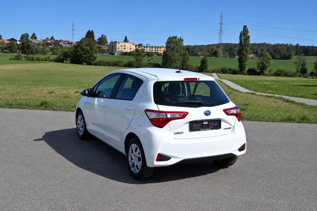 TOYOTA Yaris 1.5 VVT-i Hybrid Comfort e-CVT-image-3