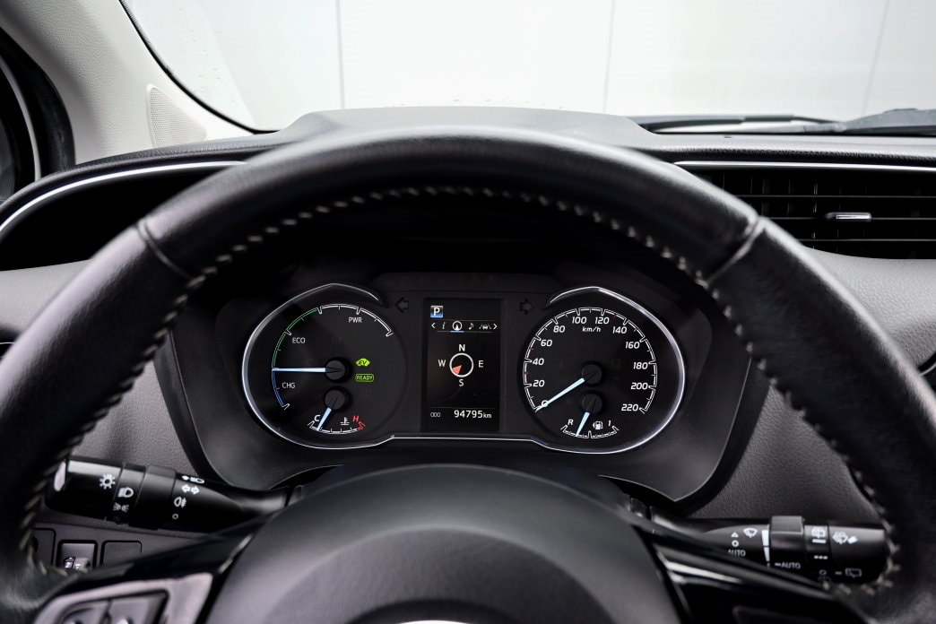 TOYOTA Yaris 1.5 VVT-i Hybrid Comfort e-CVT-image-10