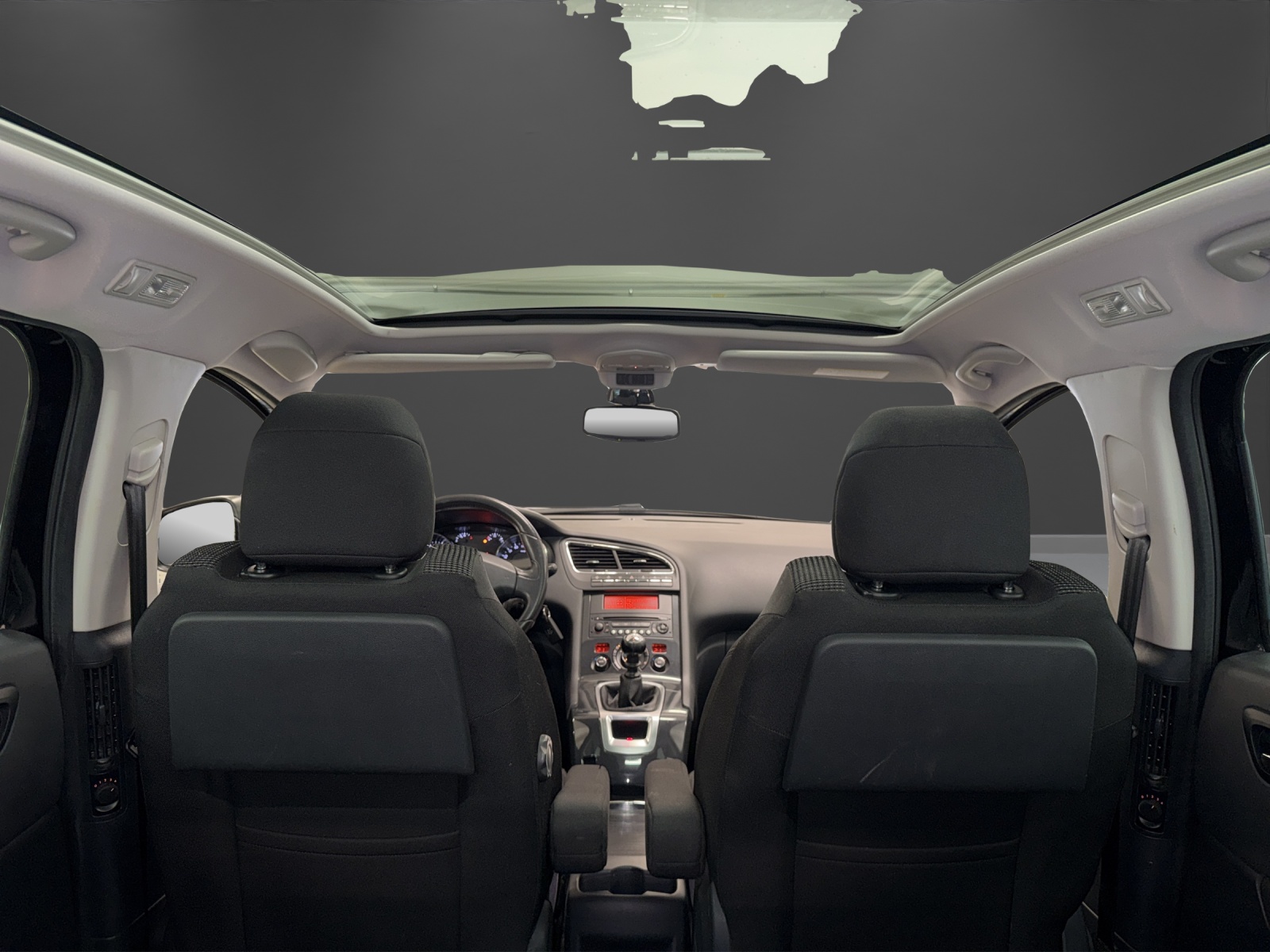 PEUGEOT 5008 1.6 16V T Sport Pack-image-13