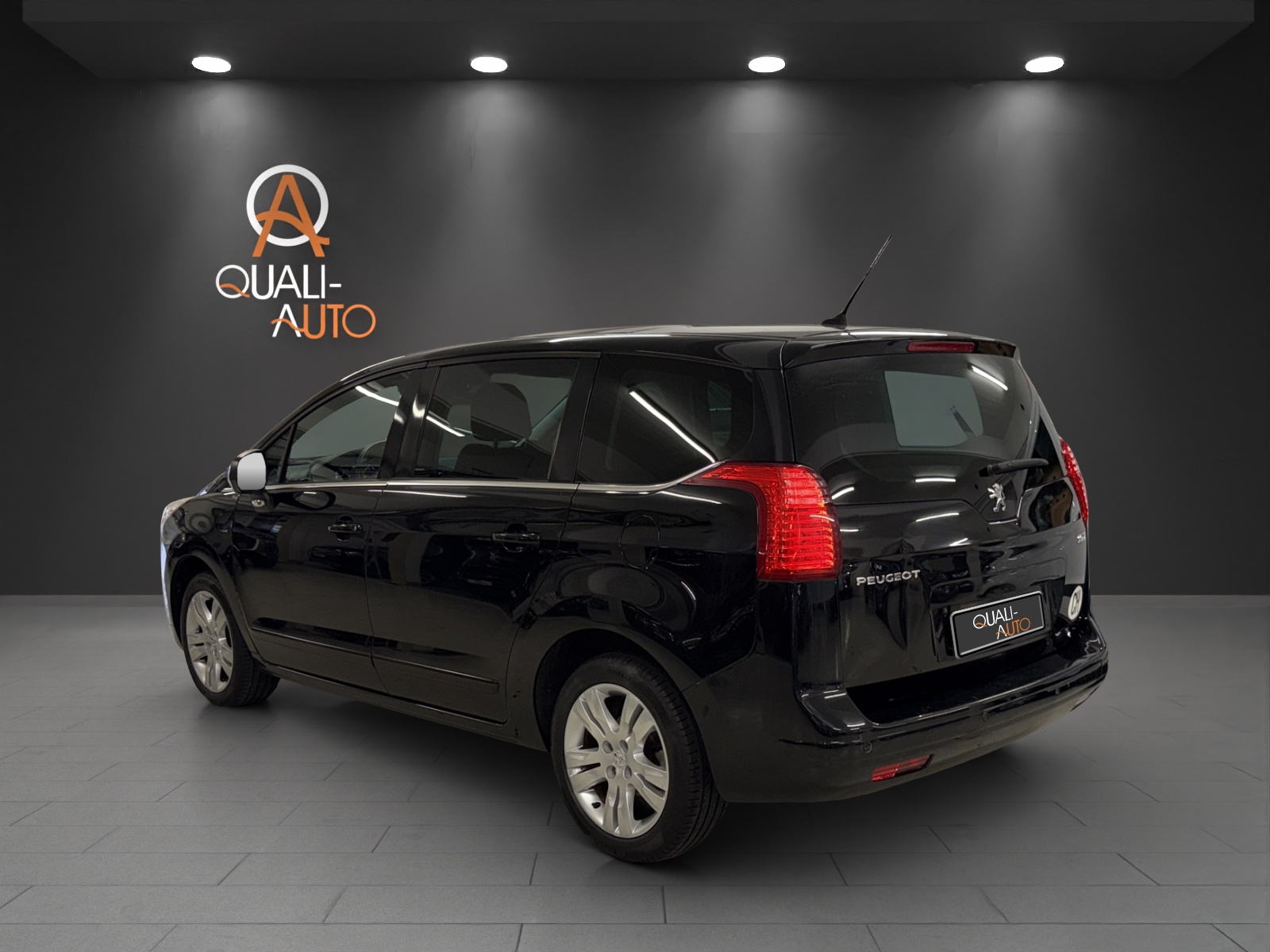 PEUGEOT 5008 1.6 16V T Sport Pack-showroom-element-3