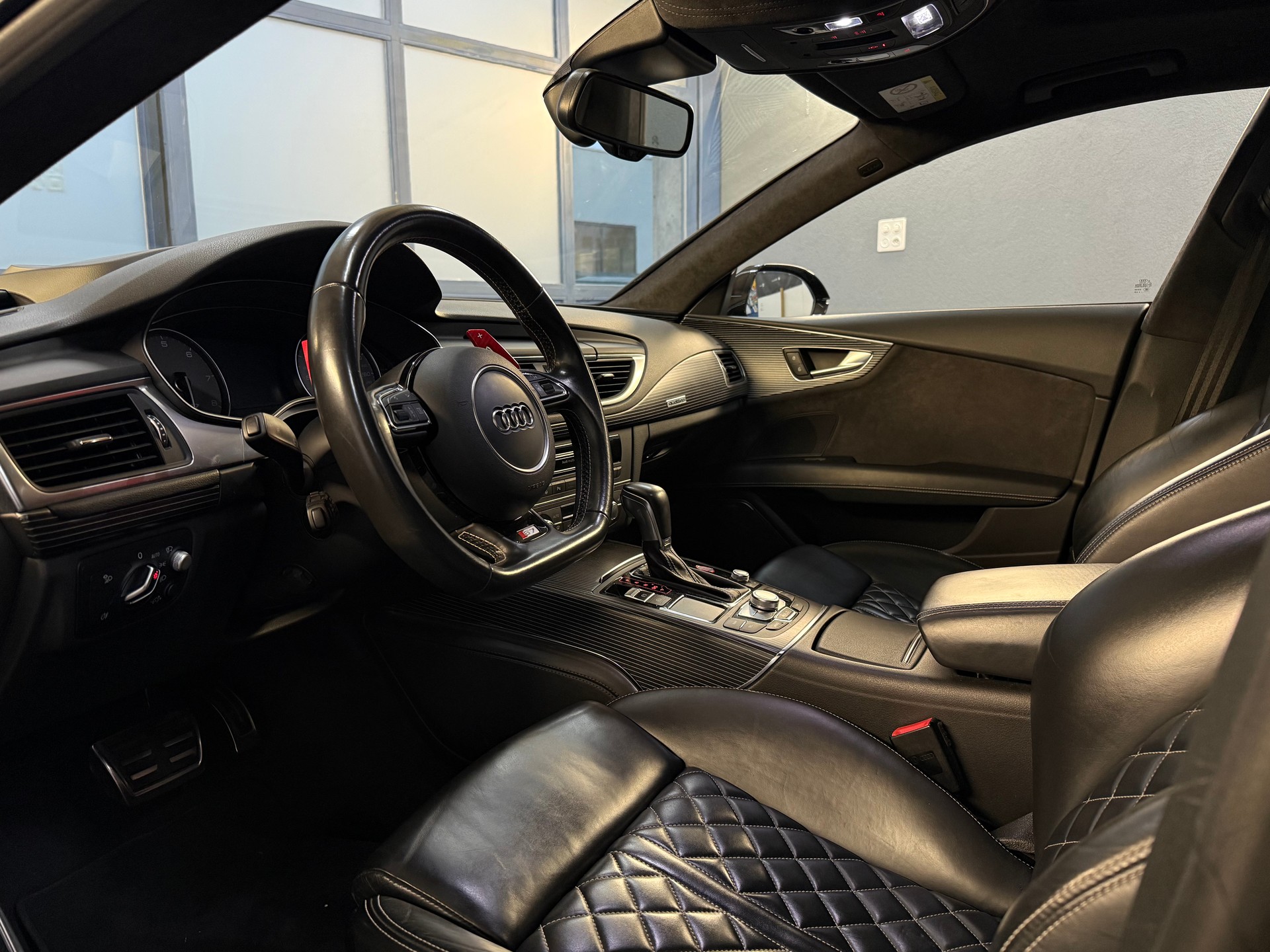 AUDI S7 Sportback 4.0 TFSI V8 quattro S-tronic-image-7