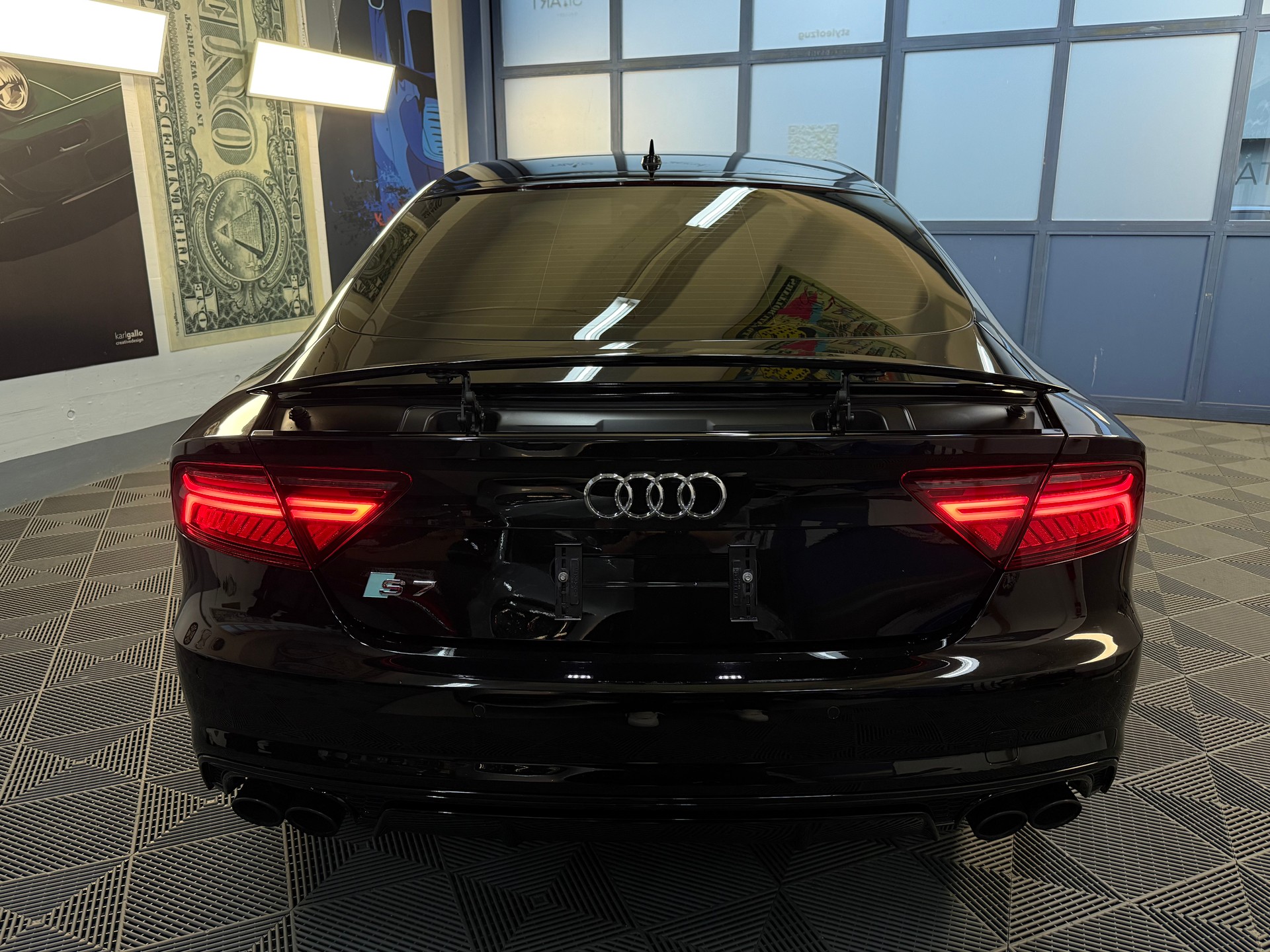 AUDI S7 Sportback 4.0 TFSI V8 quattro S-tronic-image-3