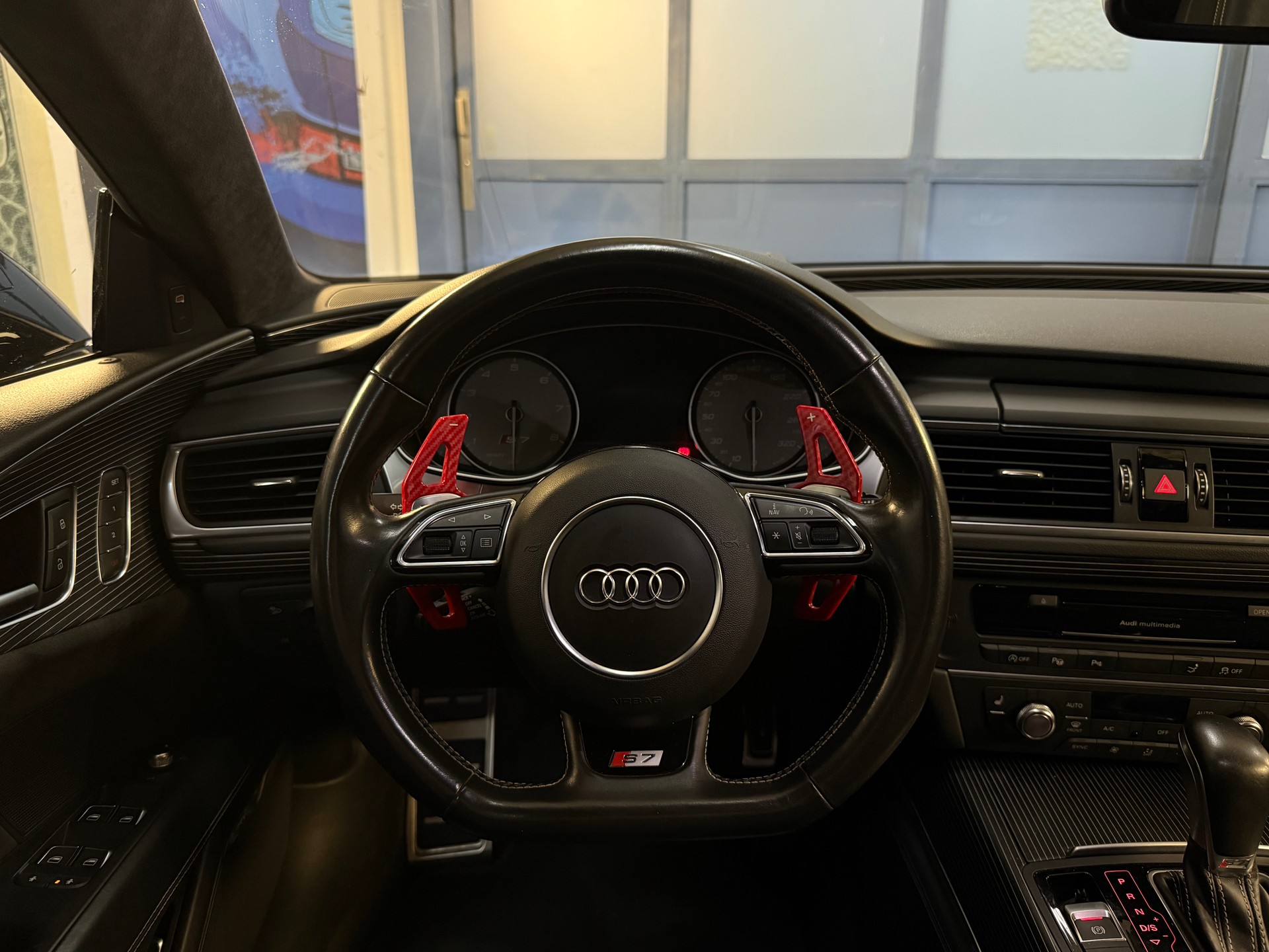 AUDI S7 Sportback 4.0 TFSI V8 quattro S-tronic-image-8