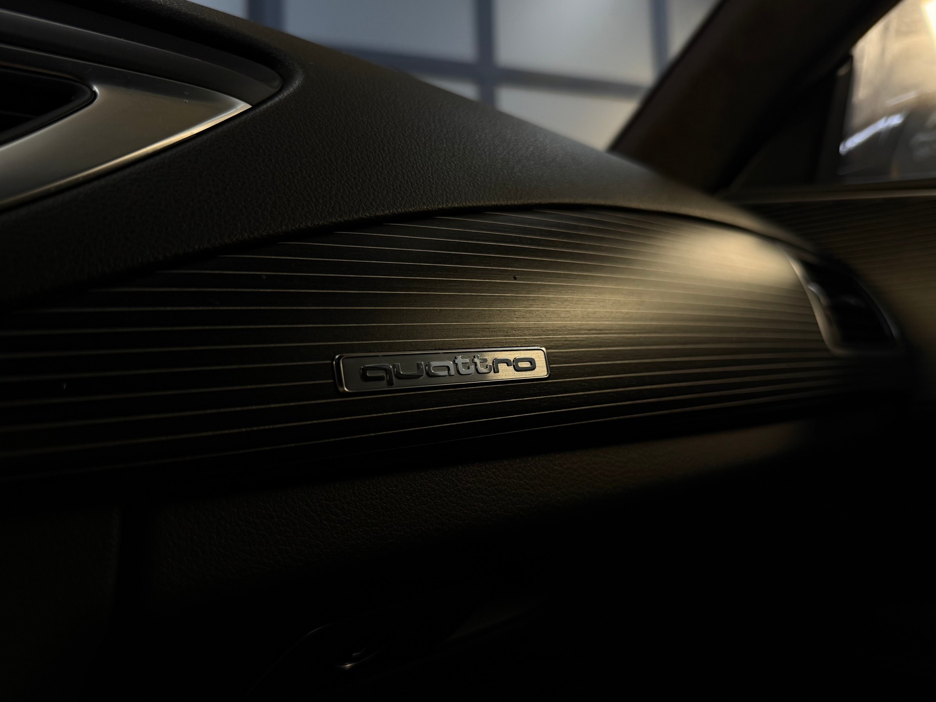 AUDI S7 Sportback 4.0 TFSI V8 quattro S-tronic-image-22