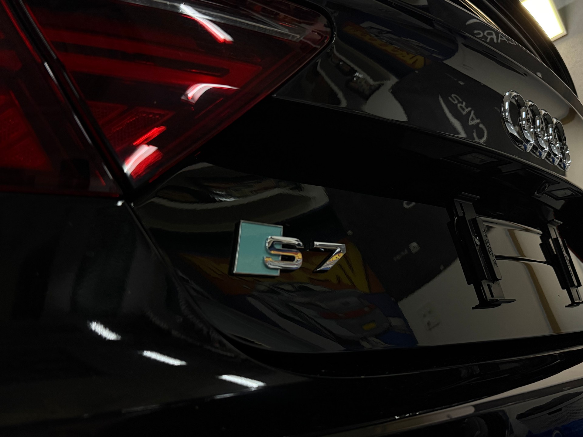 AUDI S7 Sportback 4.0 TFSI V8 quattro S-tronic-image-6