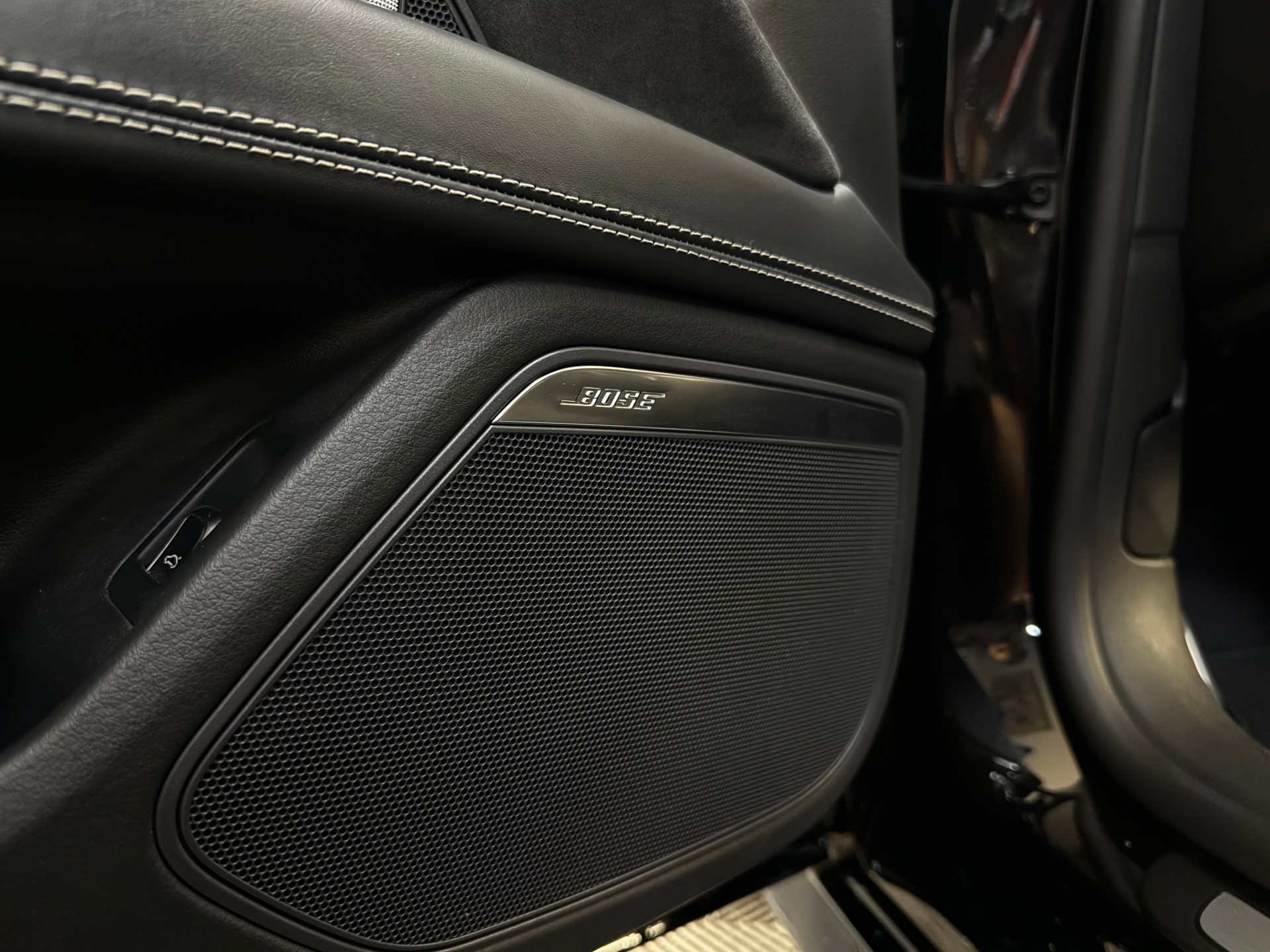 AUDI S7 Sportback 4.0 TFSI V8 quattro S-tronic-image-19