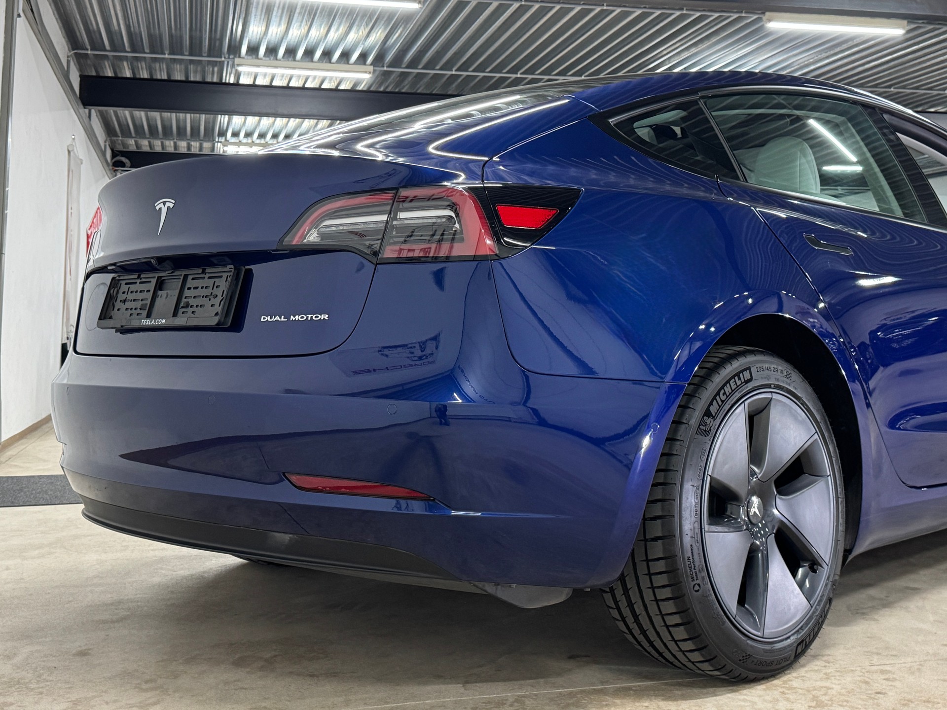 TESLA Model 3 Long Range Dual Motor AWD 498PS / Facelift / Wärmepumpe / inkl. Enhanced Autopilot 3.0-image-5