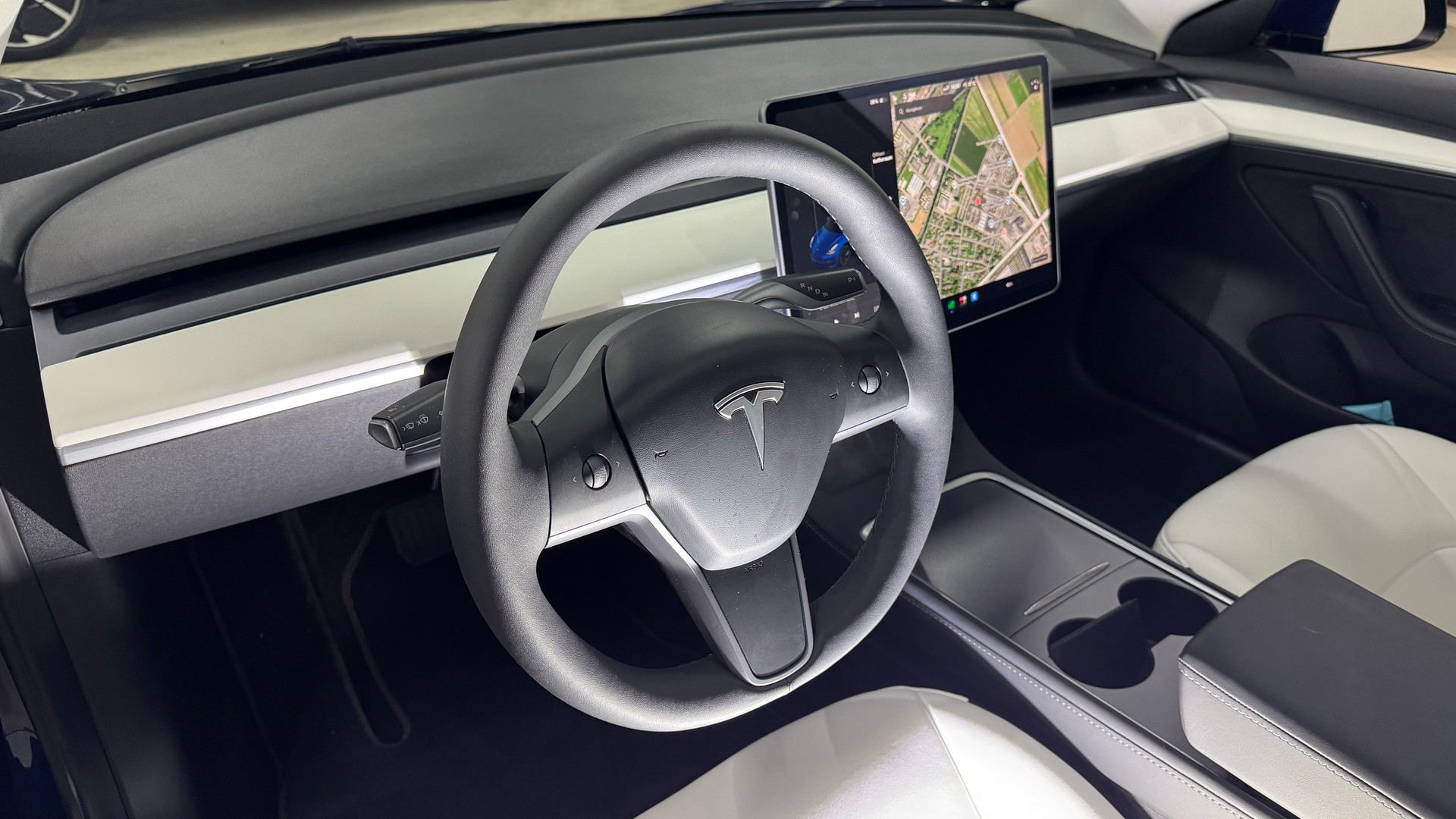 TESLA Model 3 Long Range Dual Motor AWD 498PS / Facelift / Wärmepumpe / inkl. Enhanced Autopilot 3.0-image-9