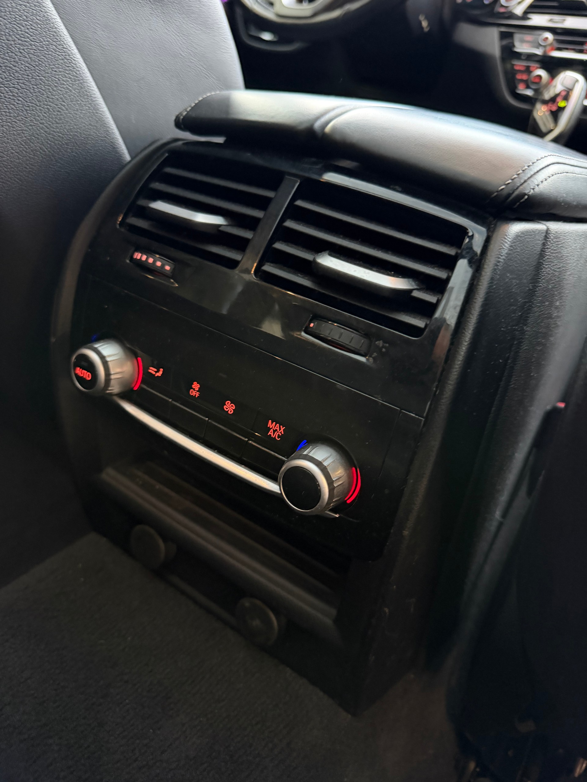 BMW 540i xDrive Touring Steptronic-image-11