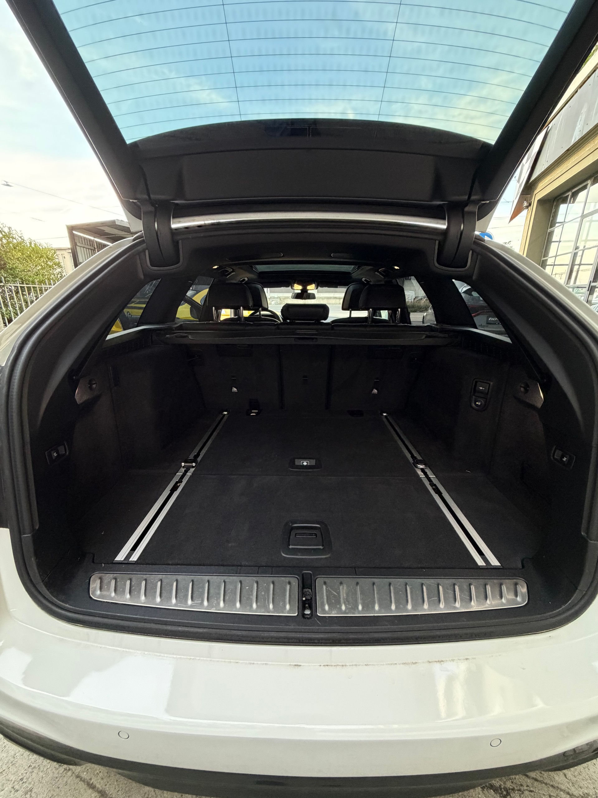 BMW 540i xDrive Touring Steptronic-image-7