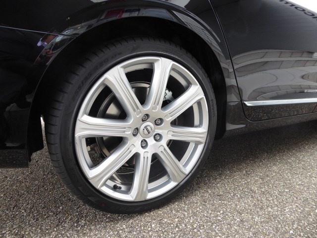 VOLVO V90 D5 AWD Inscription Geartronic Powerpulse-image-4
