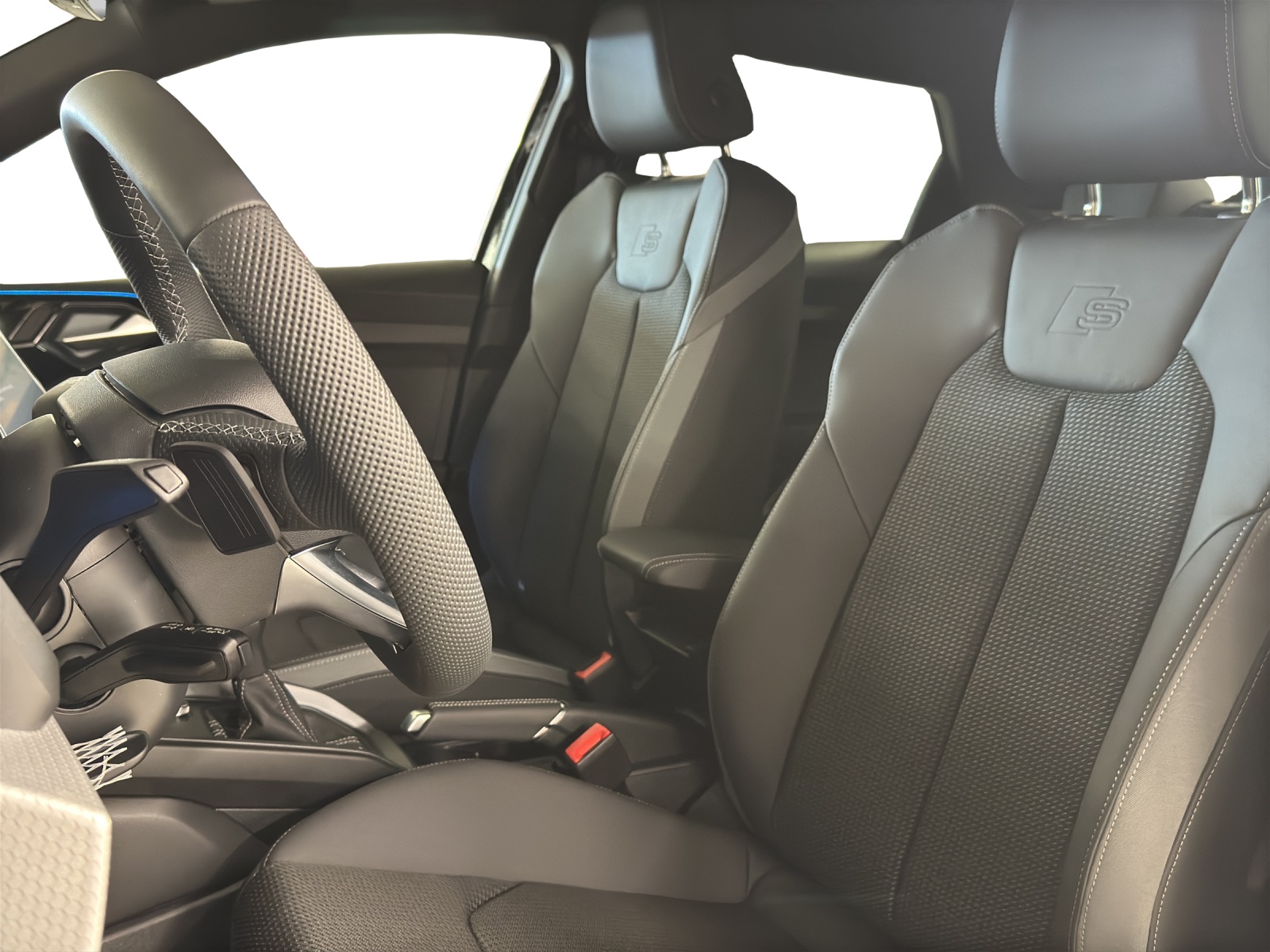AUDI A1 Sportback 30 TFSI S Line Attraction S-tronic-image-9