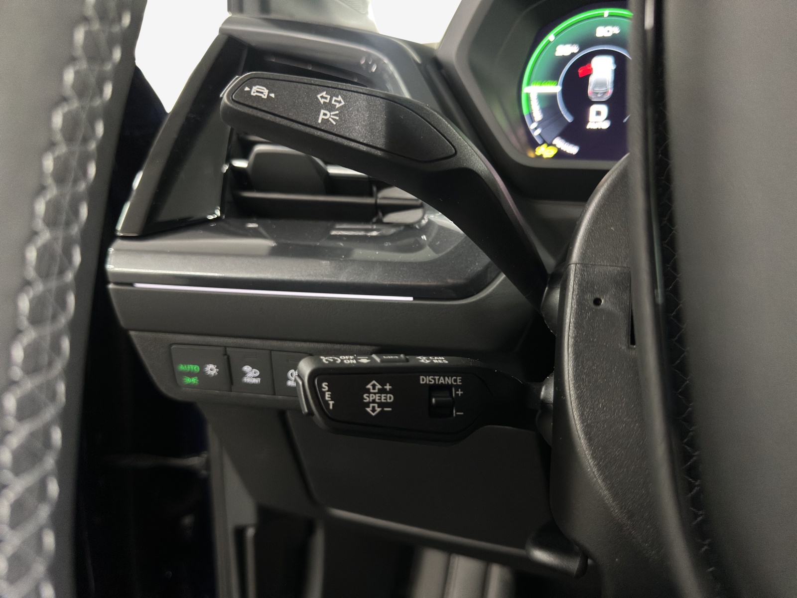 AUDI Q4 e-tron 55 quattro-image-14
