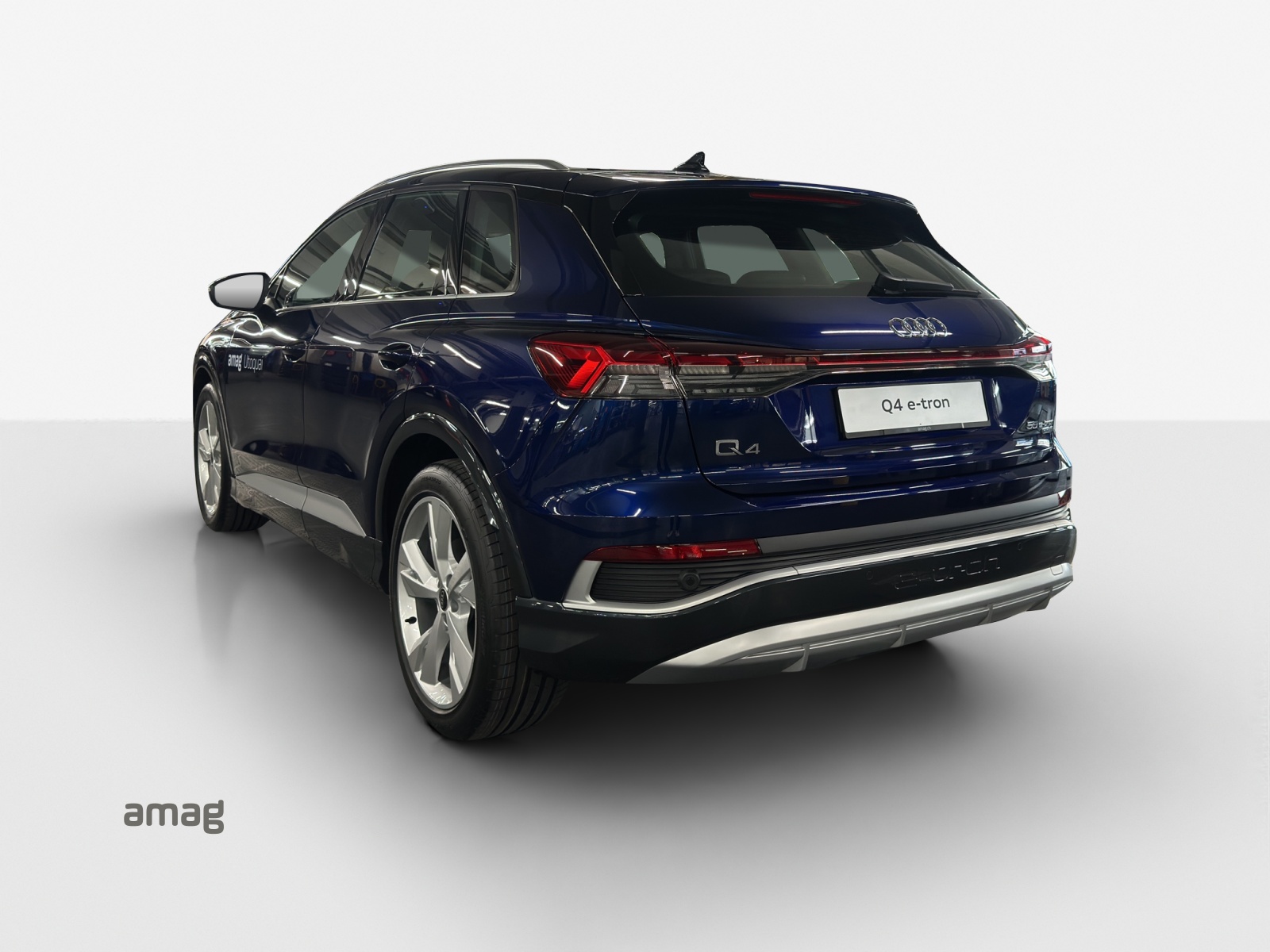 AUDI Q4 e-tron 55 quattro-image-2