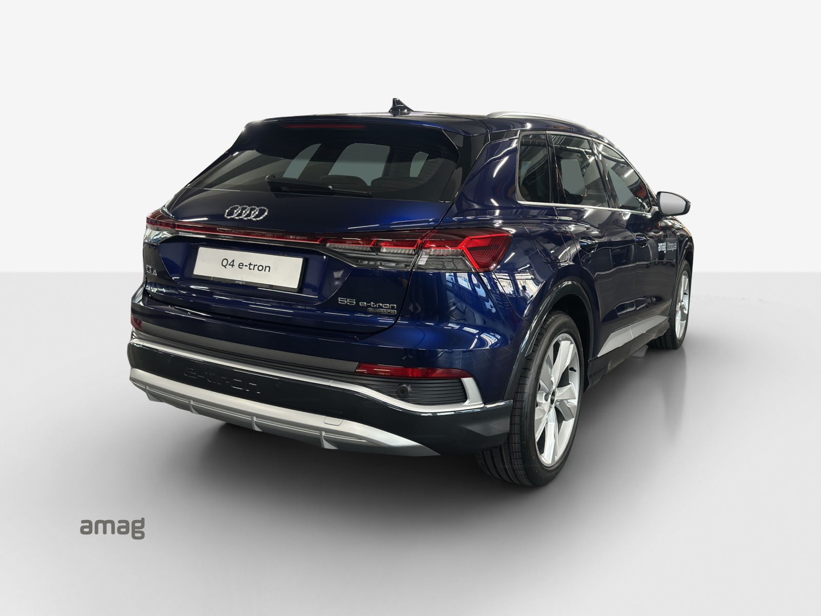 AUDI Q4 e-tron 55 quattro-image-4