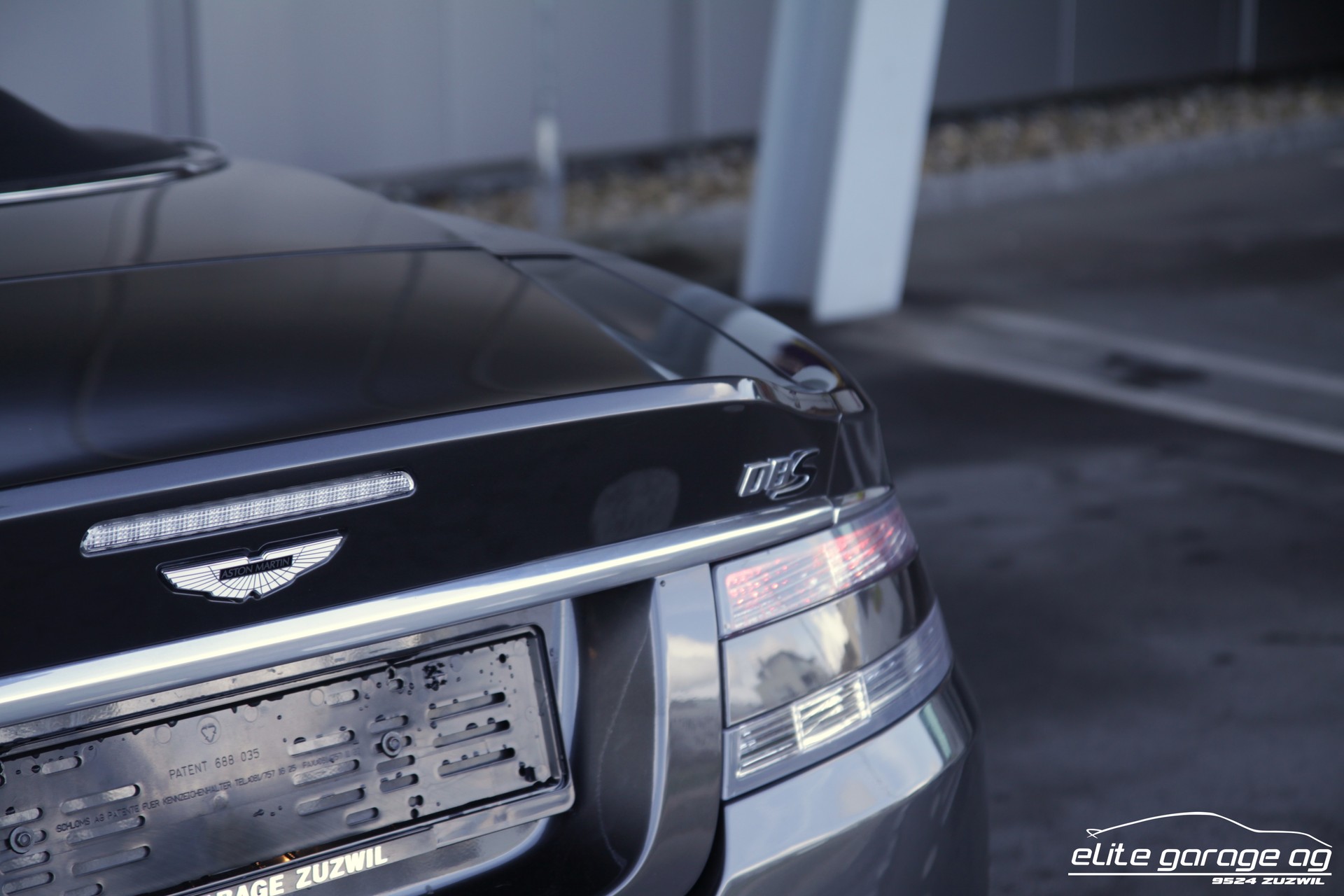 ASTON MARTIN DBS Volante Touchtronic 2-image-12