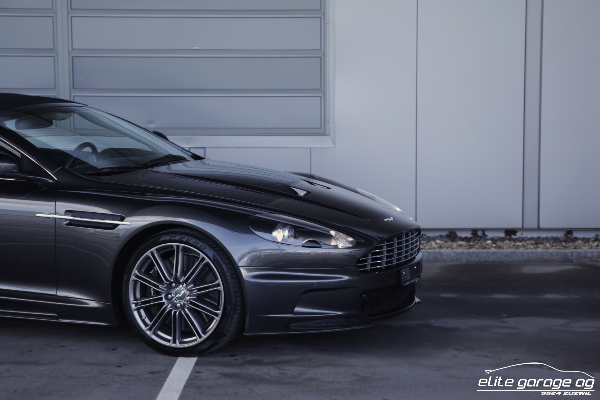 ASTON MARTIN DBS Volante Touchtronic 2-image-8