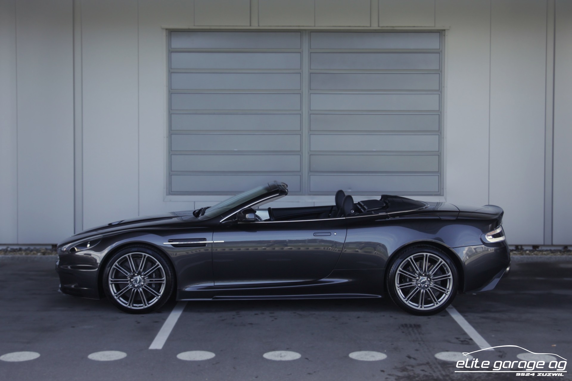 ASTON MARTIN DBS Volante Touchtronic 2-image-1
