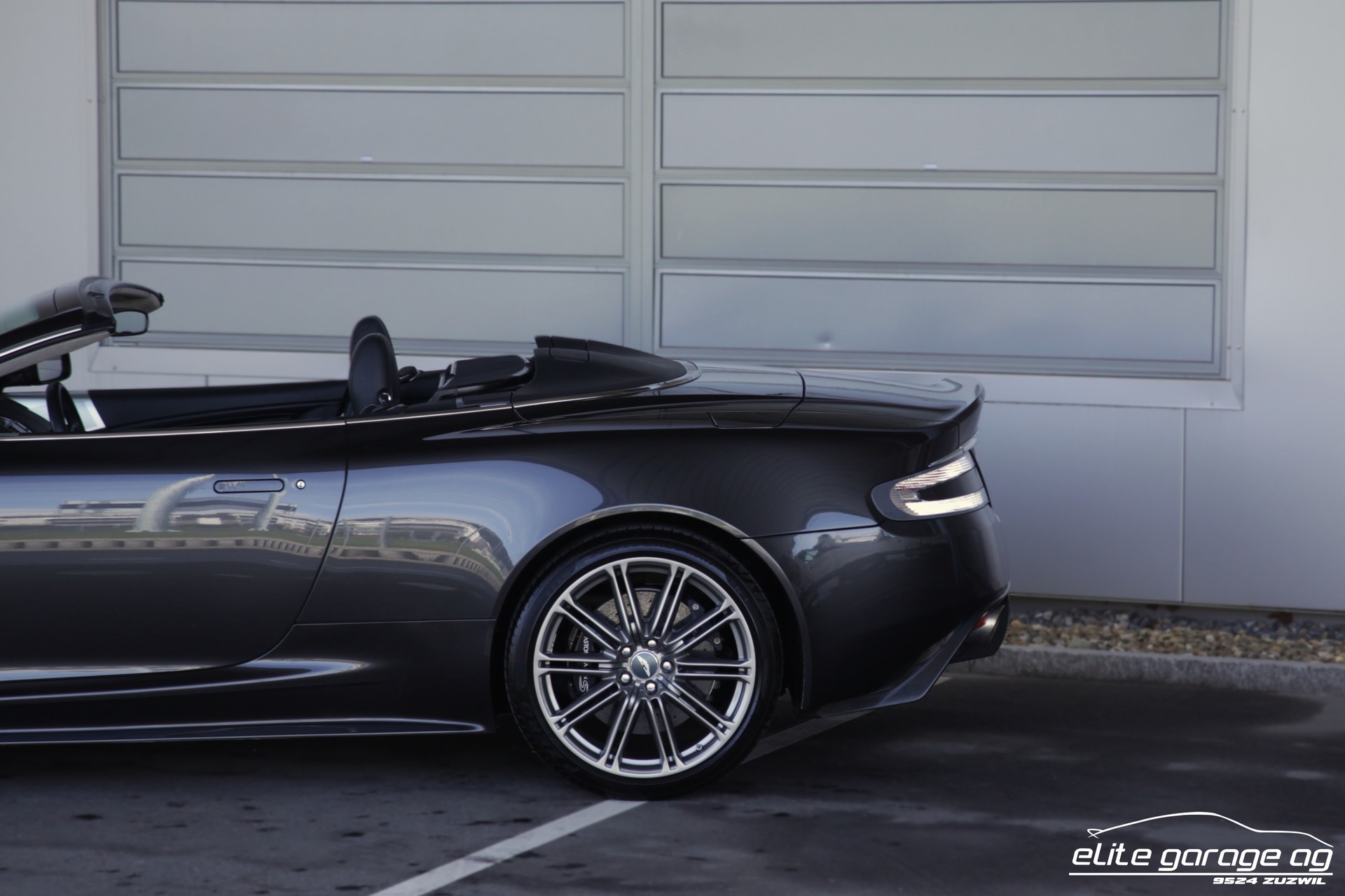ASTON MARTIN DBS Volante Touchtronic 2-image-11