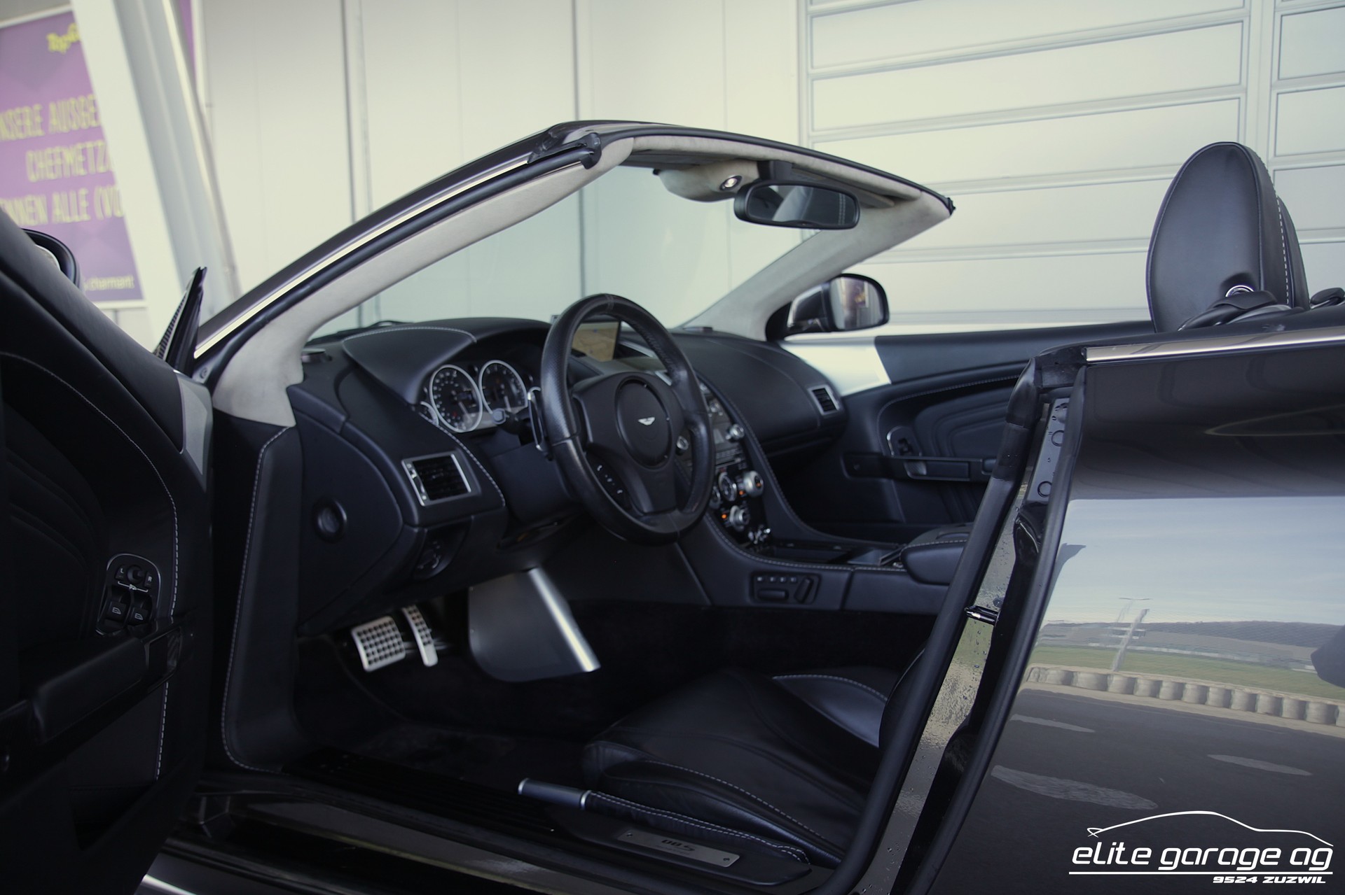 ASTON MARTIN DBS Volante Touchtronic 2-image-13