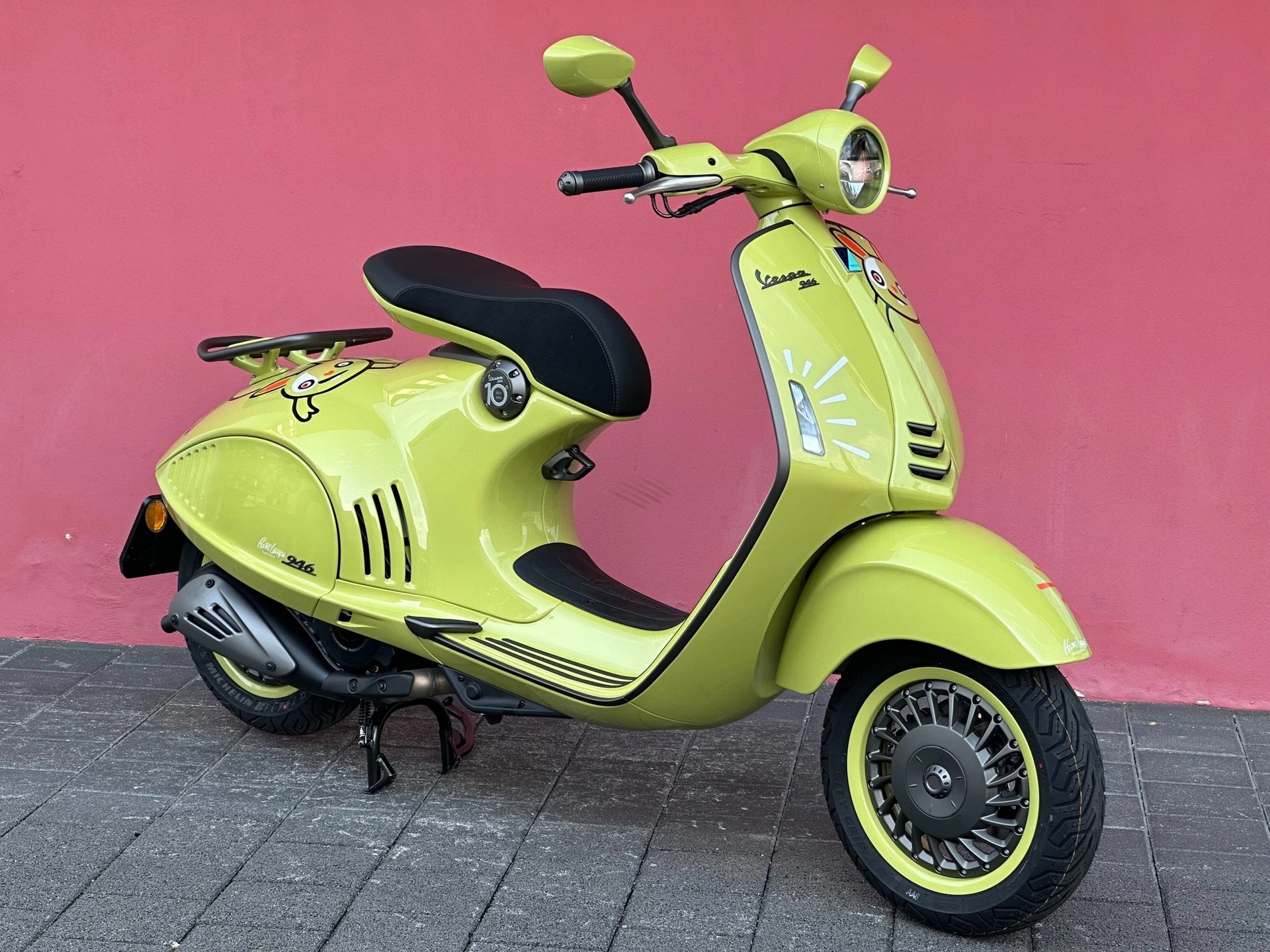 PIAGGIO Vespa 946 125 "BUNNY" 10° Anniversario-showroom-element-1