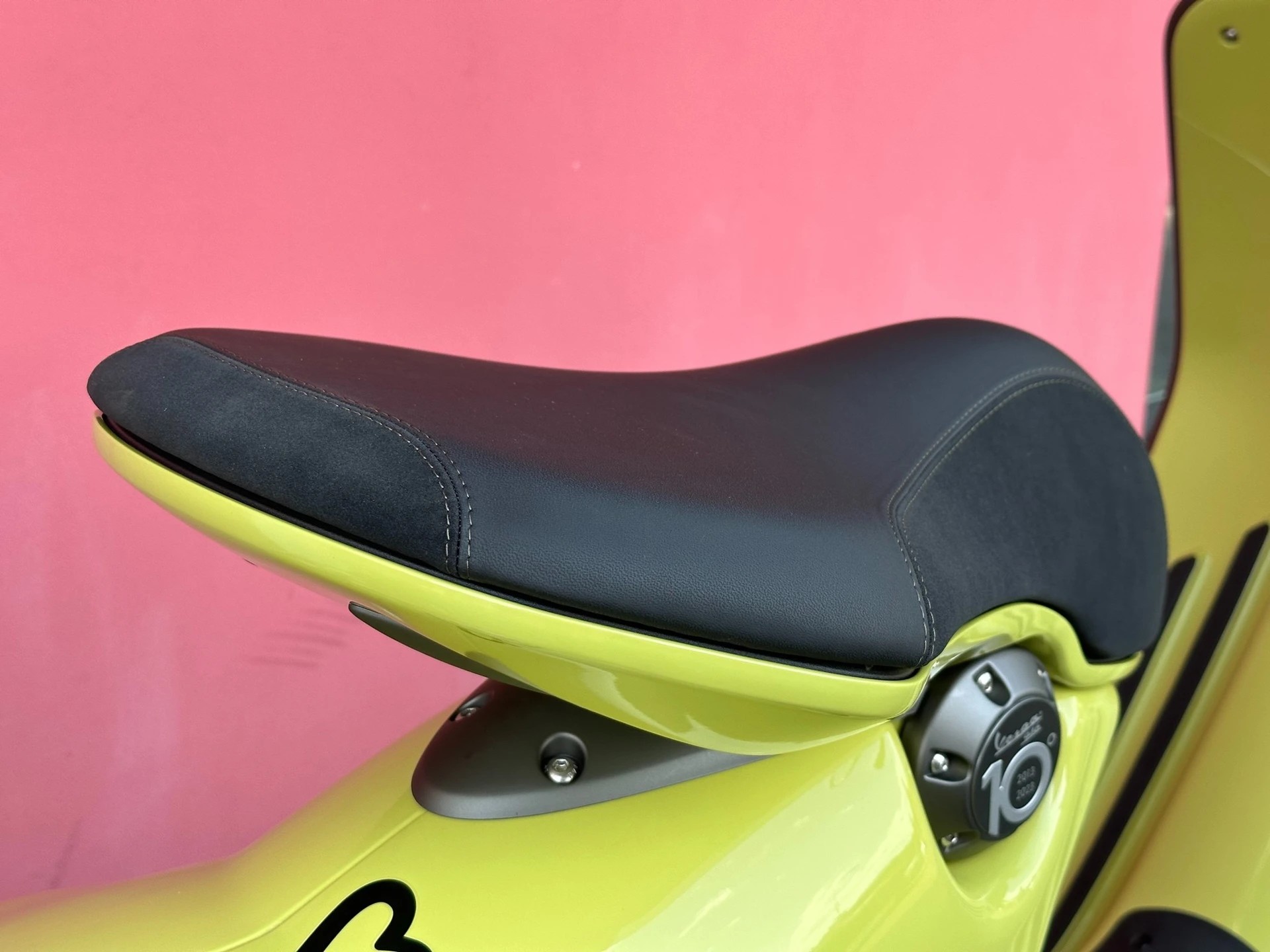 PIAGGIO Vespa 946 125 "BUNNY" 10° Anniversario-showroom-element-3