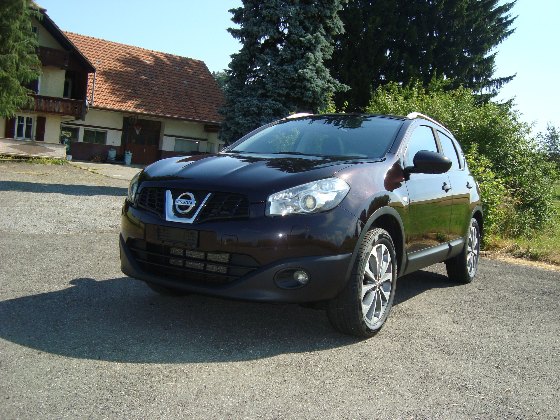NISSAN Qashqai 2.0 4WD tekna